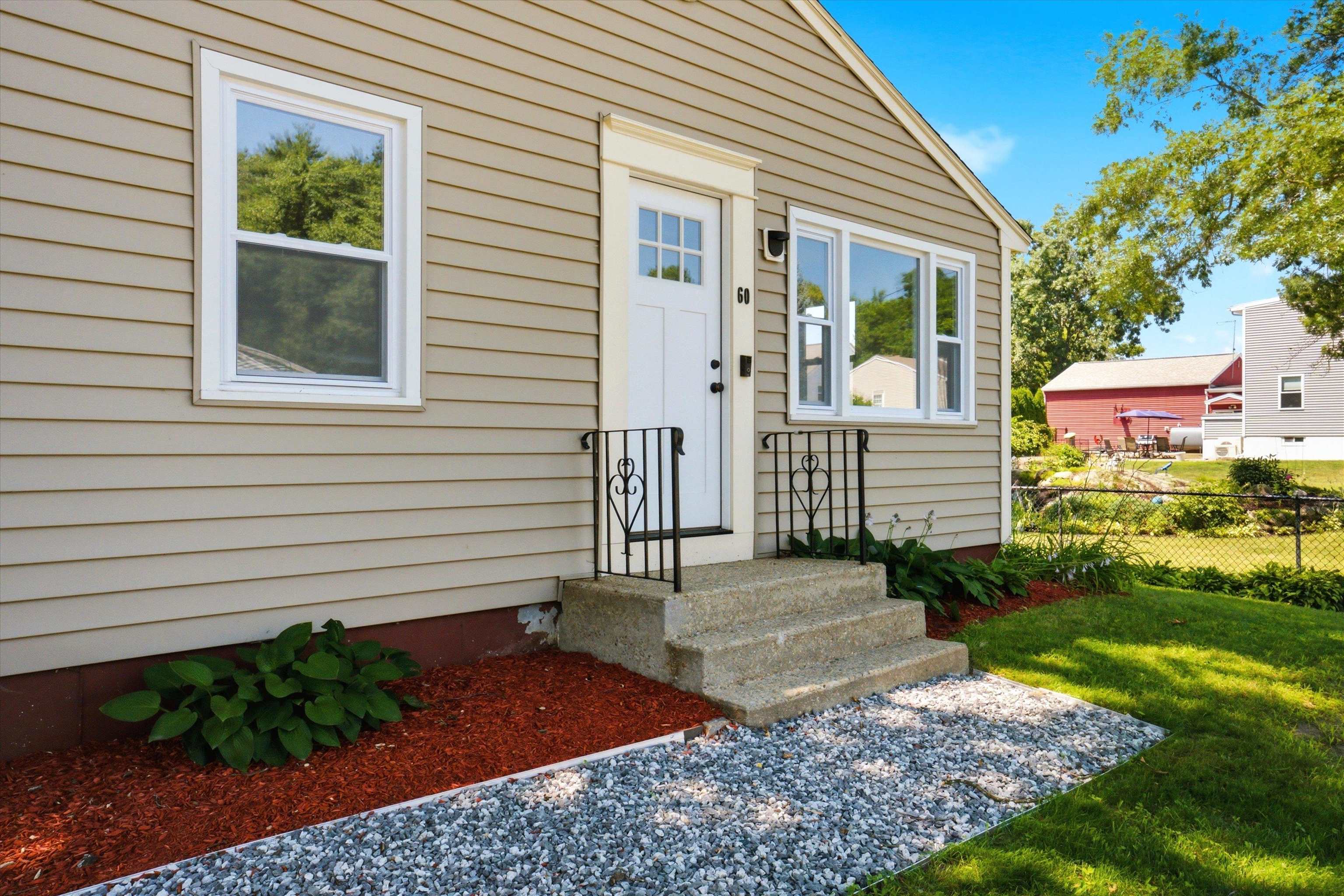 60 W Elmwood Ave, Manchester, NH 03103