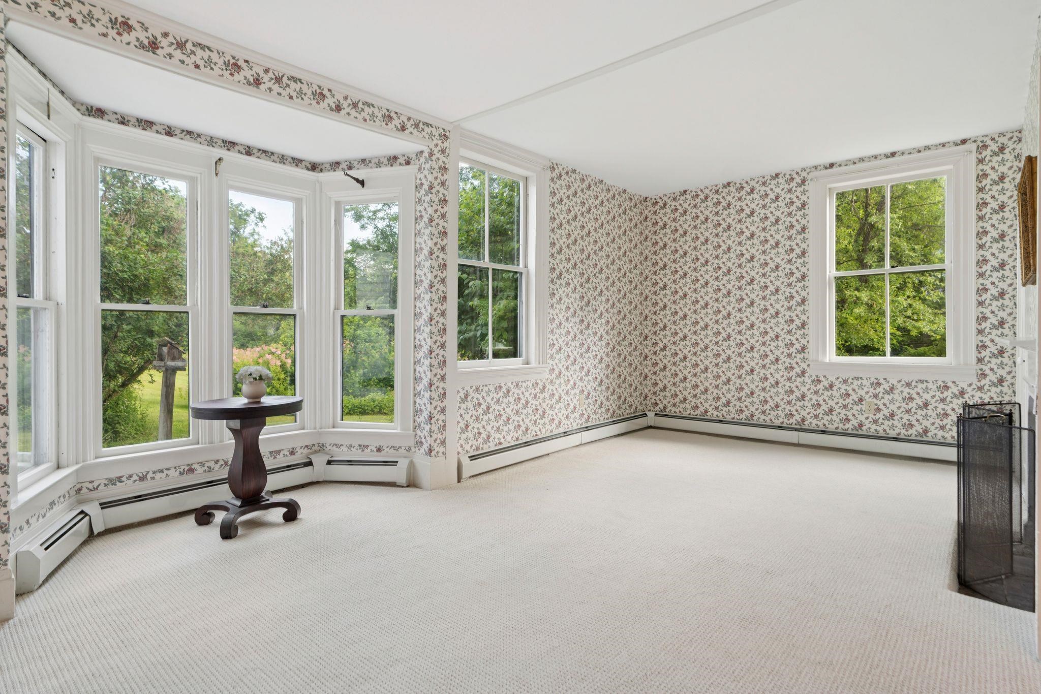 Unstaged living room