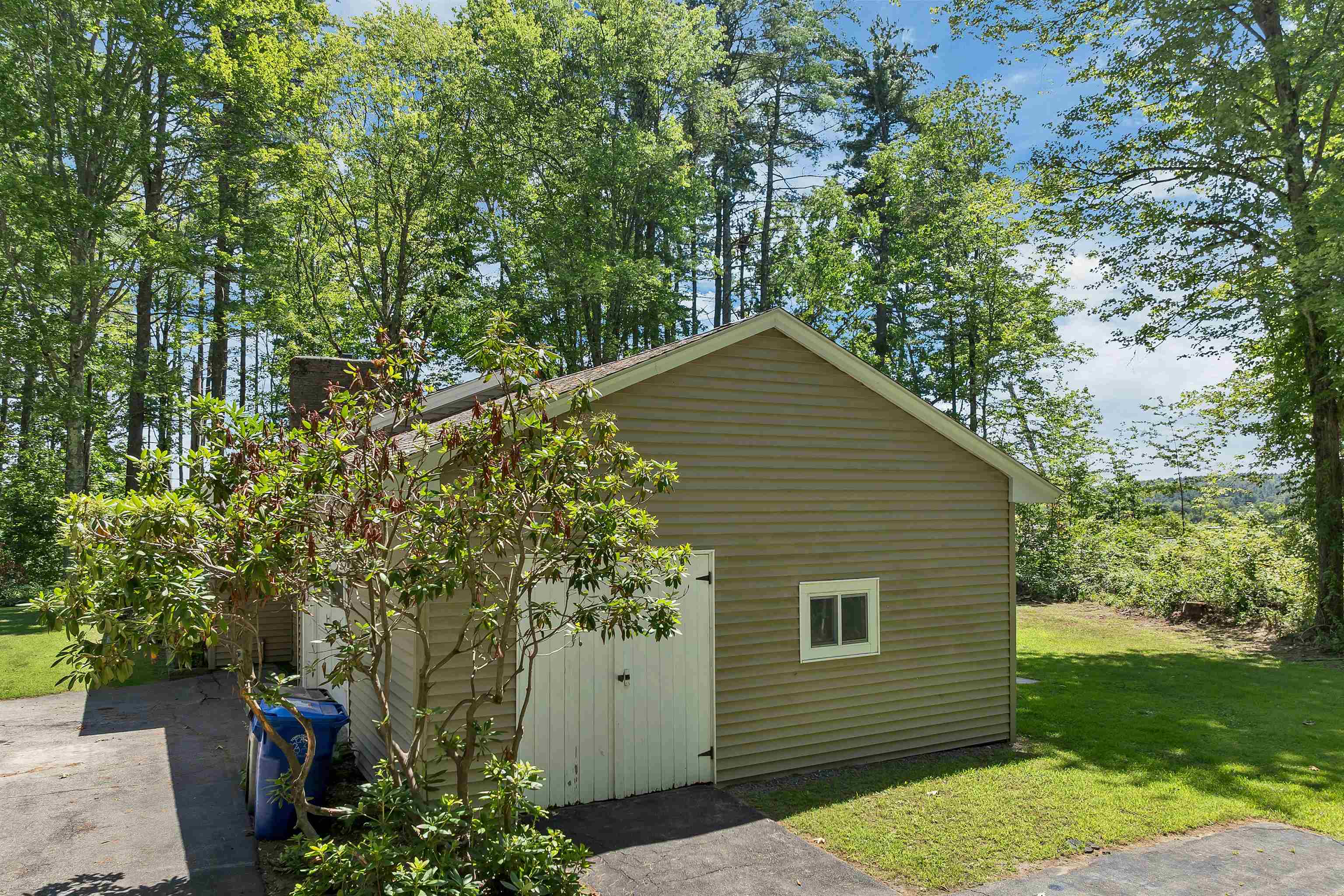 108 River Rd, Bow, NH 03304