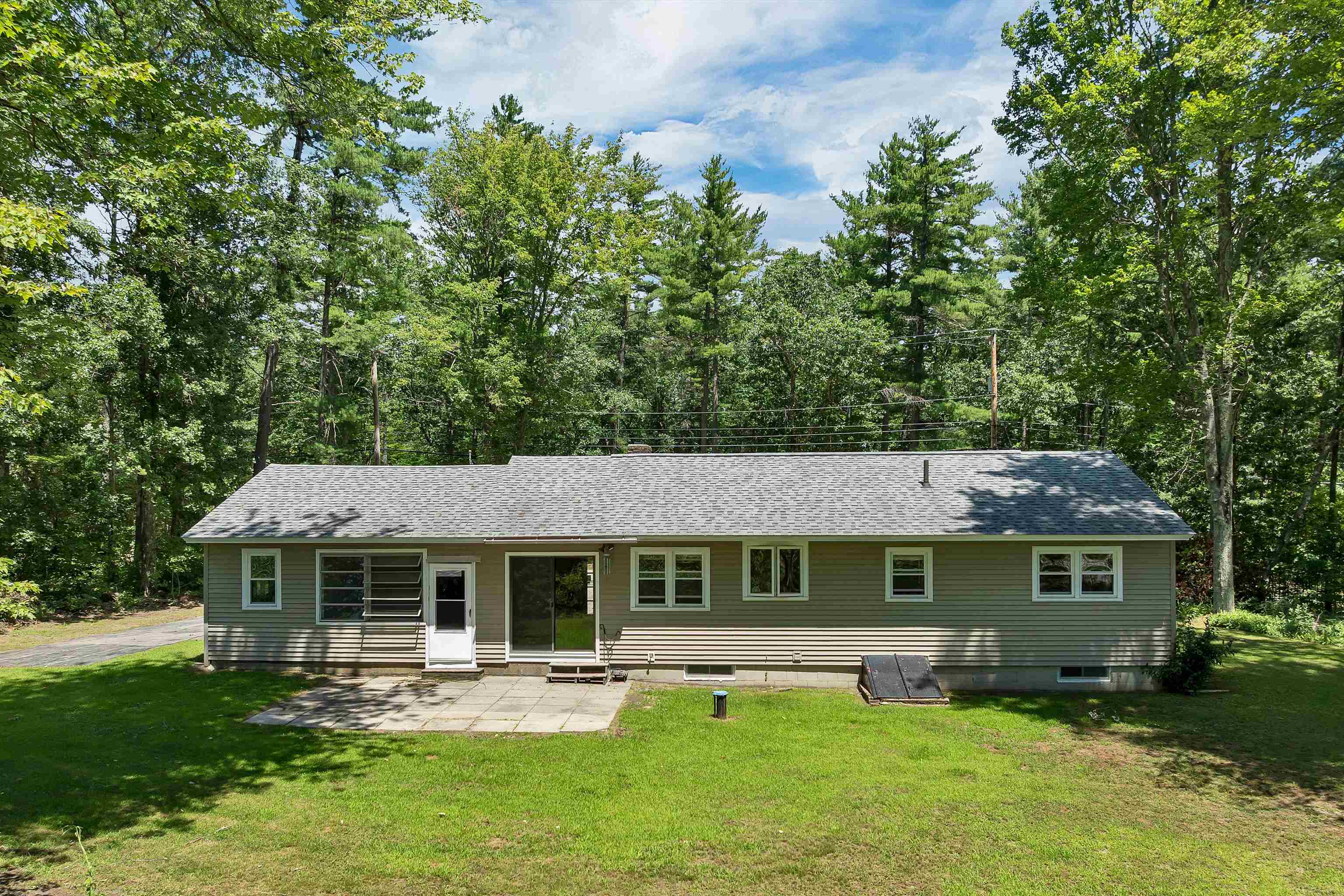 108 River Rd, Bow, NH 03304