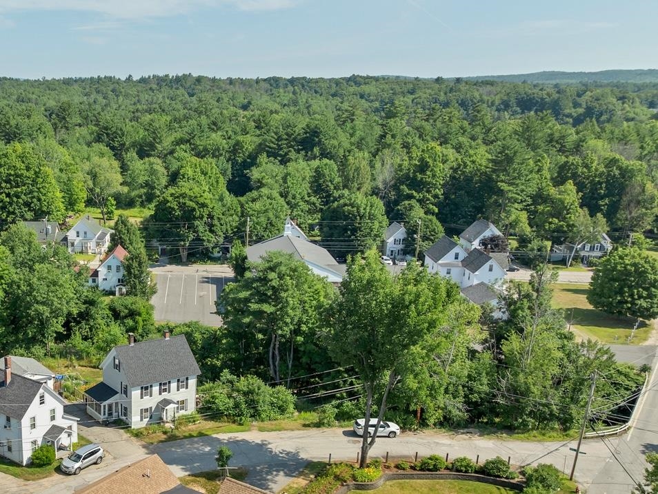 3 Maple St, Farmington, NH 03835