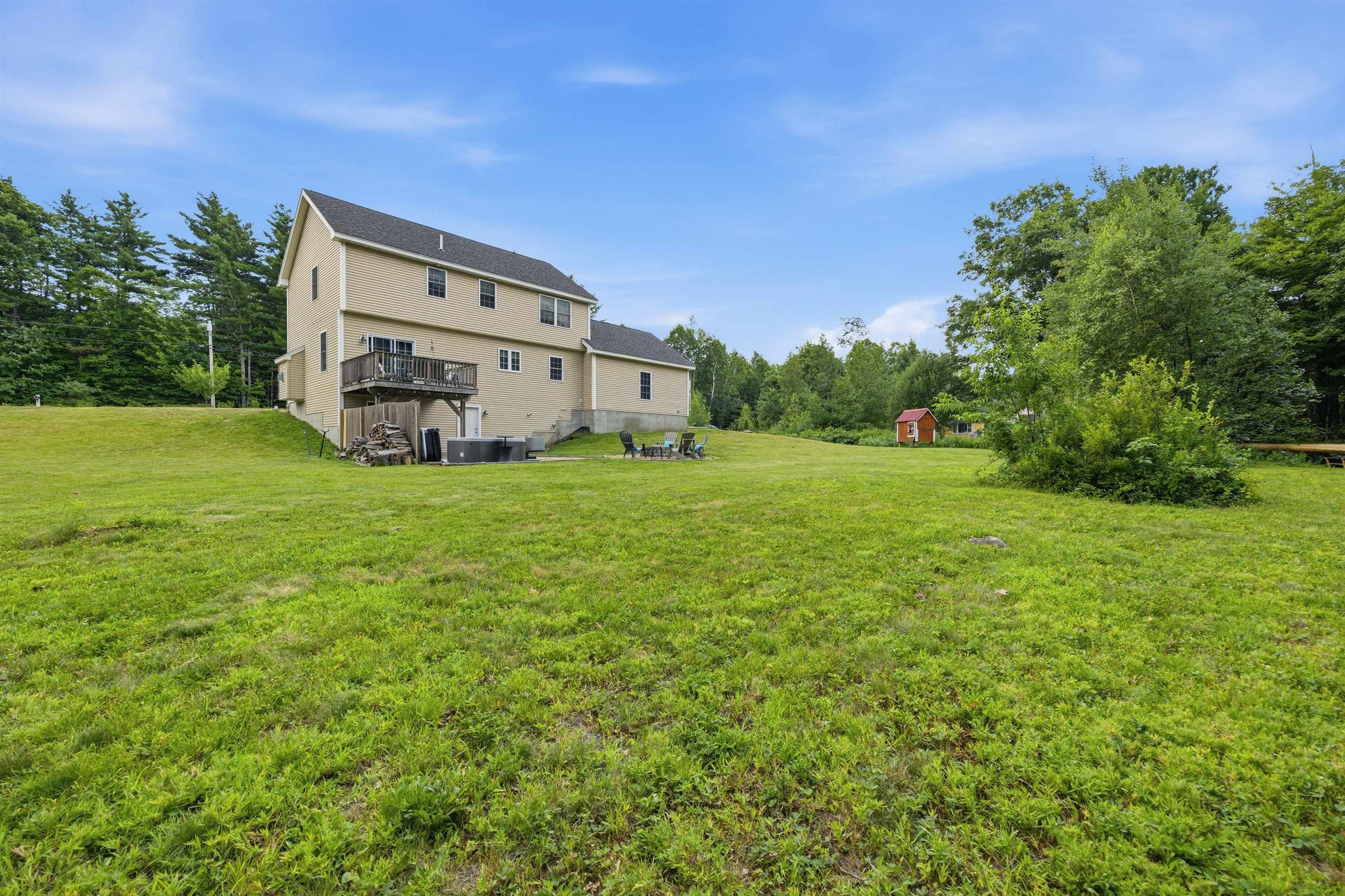 34 Dunbarton Center Rd, Bow, NH 03304