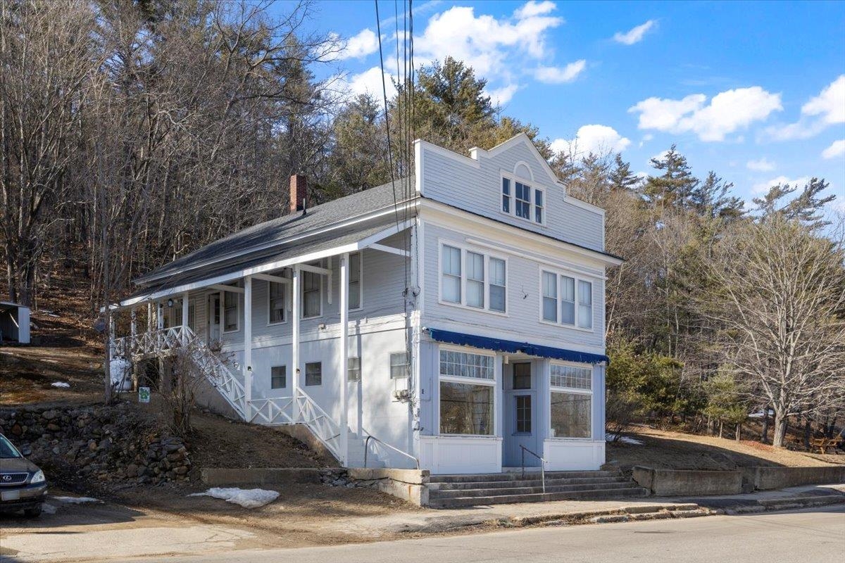 6 Dawson St, Milton, NH 03851