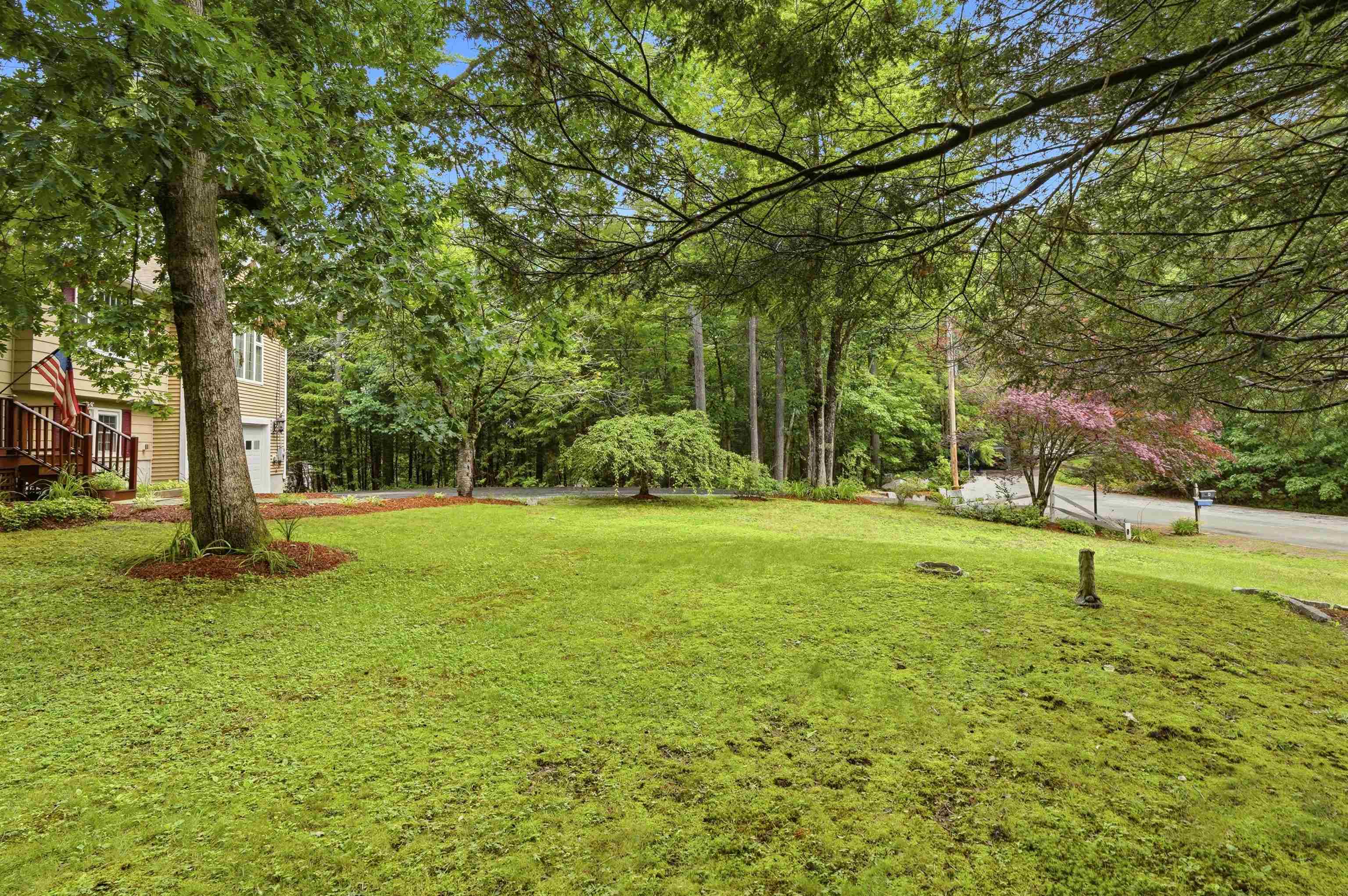 6 Birch Ct, Raymond, NH 03077