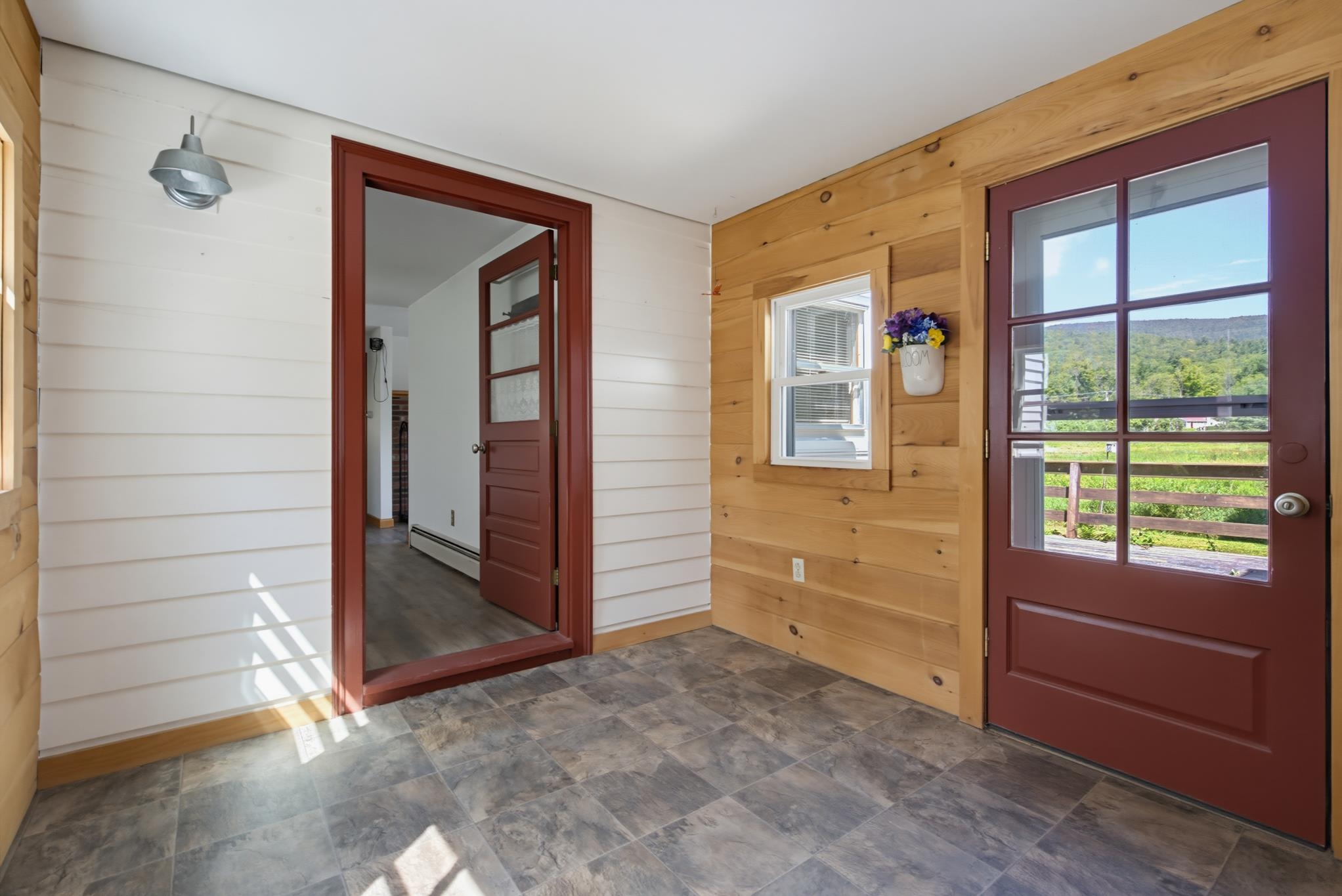 51 Stone Hill Rd, Rumney, NH 03266