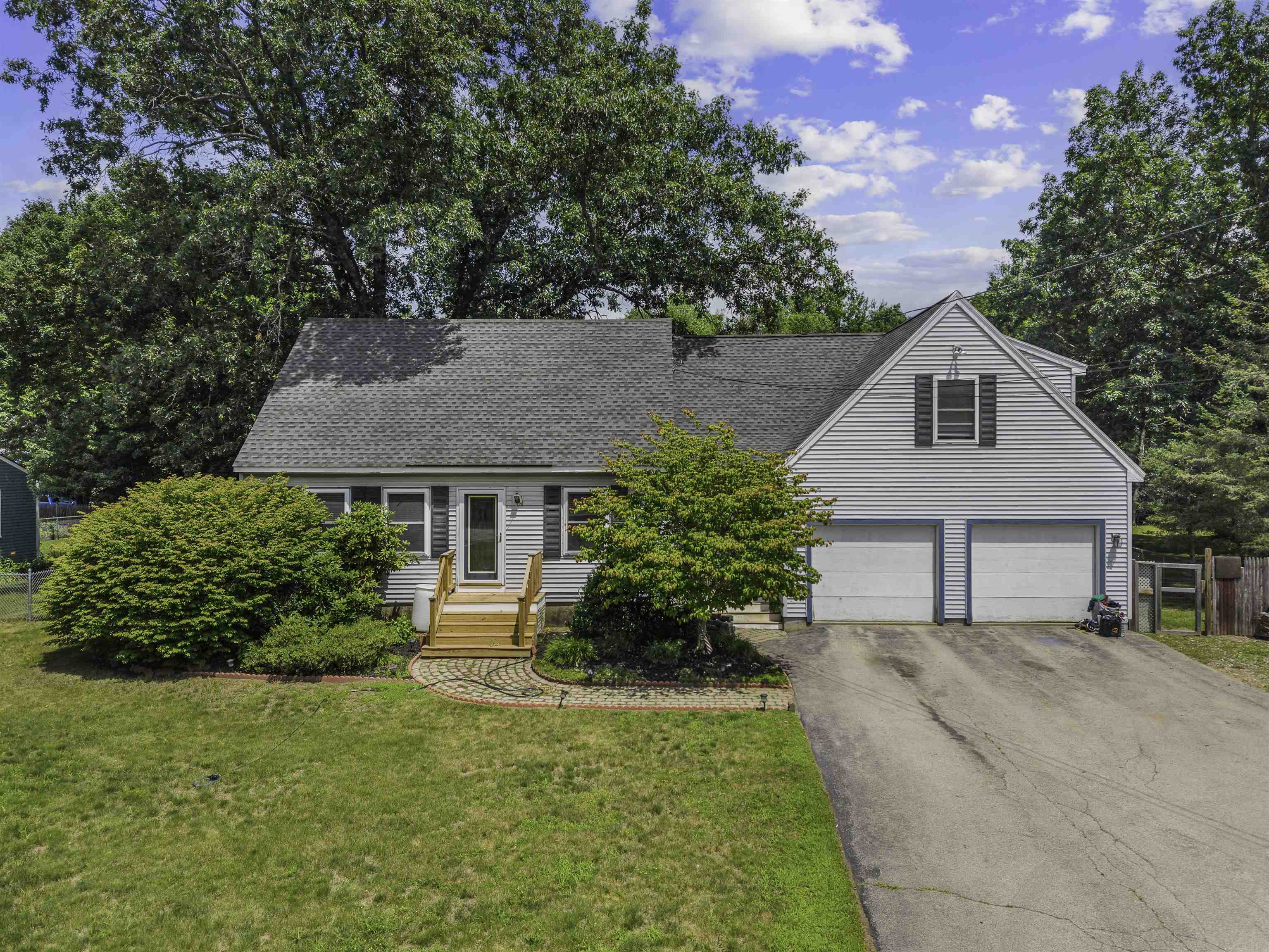 124 Eastside Dr, Concord, NH 03301