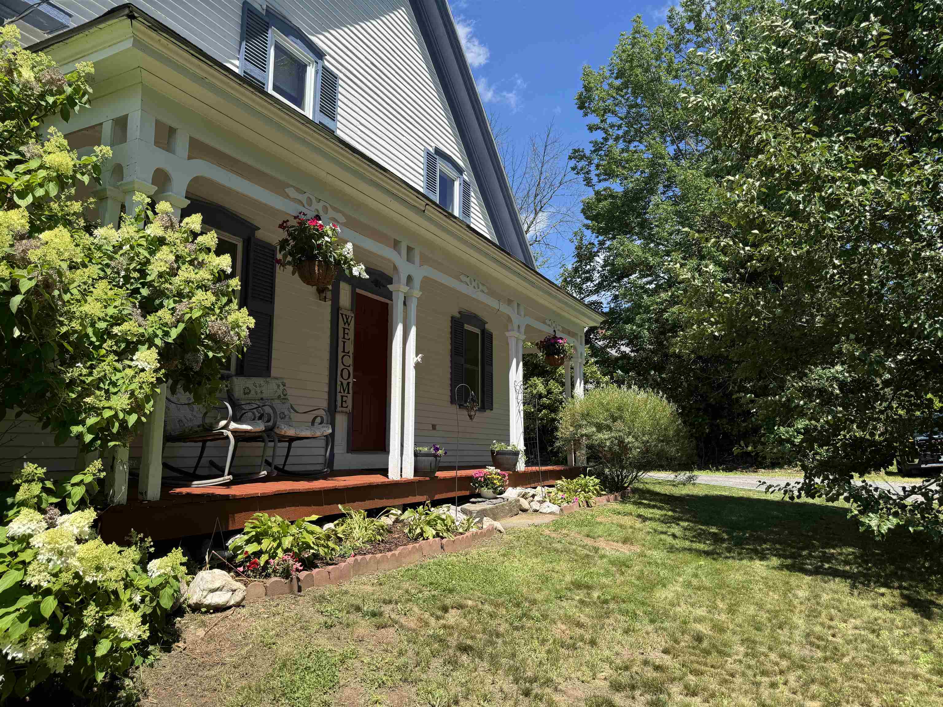 136 Village Rd, Langdon, NH 03602