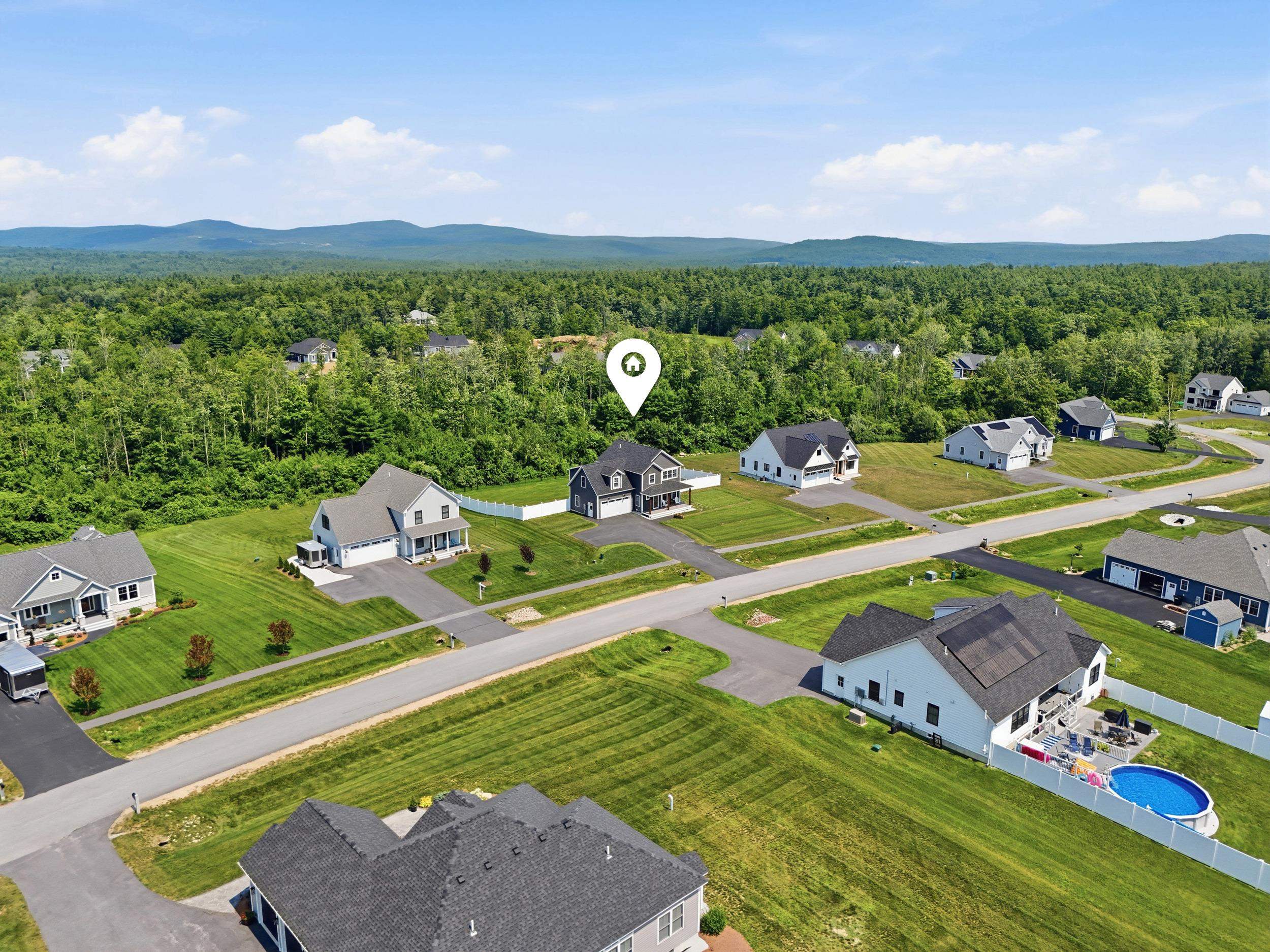 418 Blane Cir, Pembroke, NH 03275