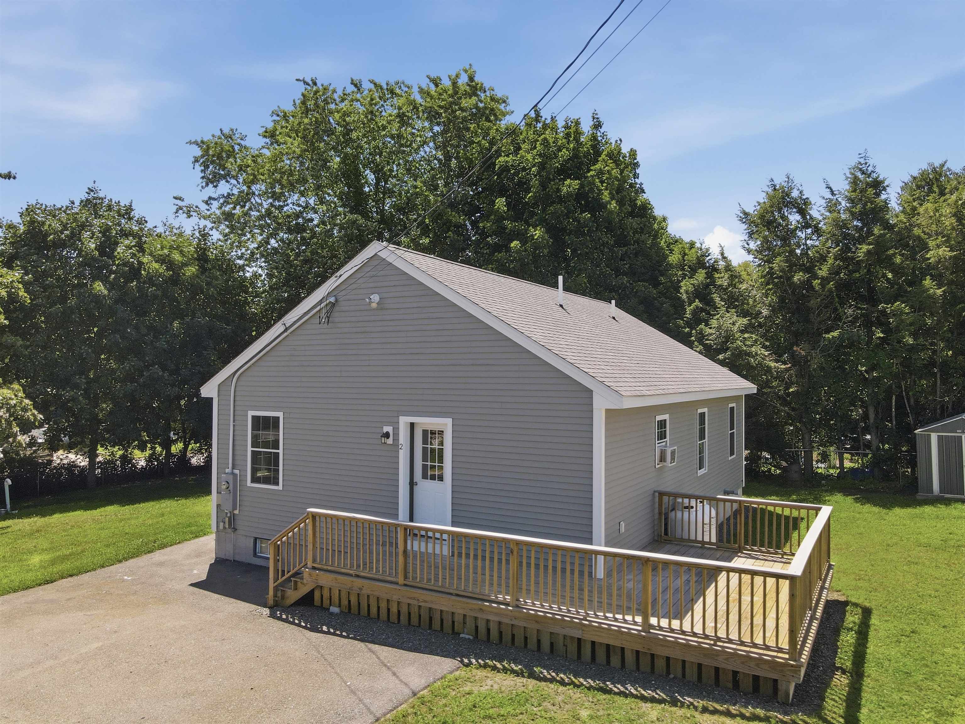 2 Evelyn Ave, Raymond, NH 03077