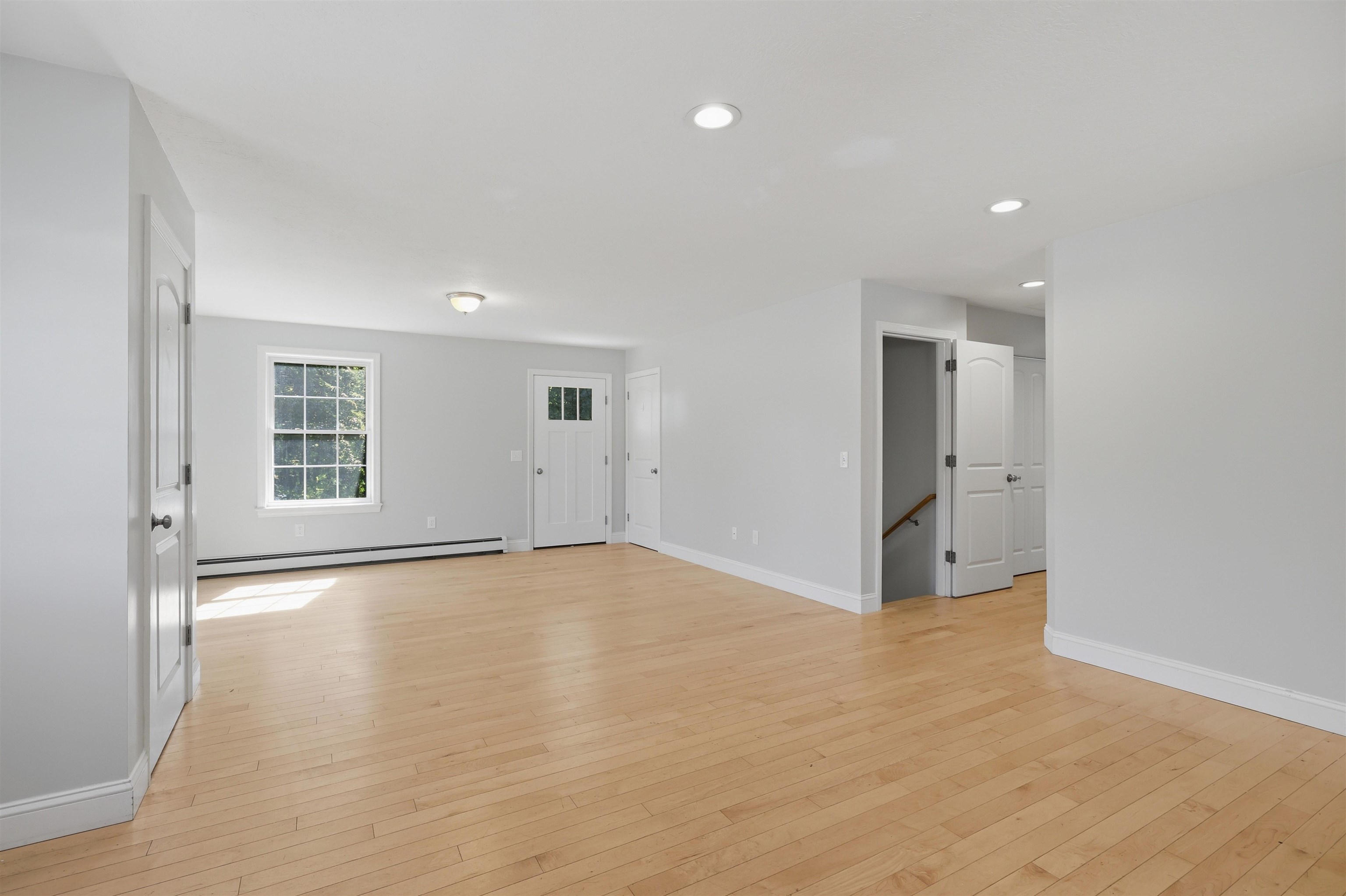 2 Evelyn Ave, Raymond, NH 03077