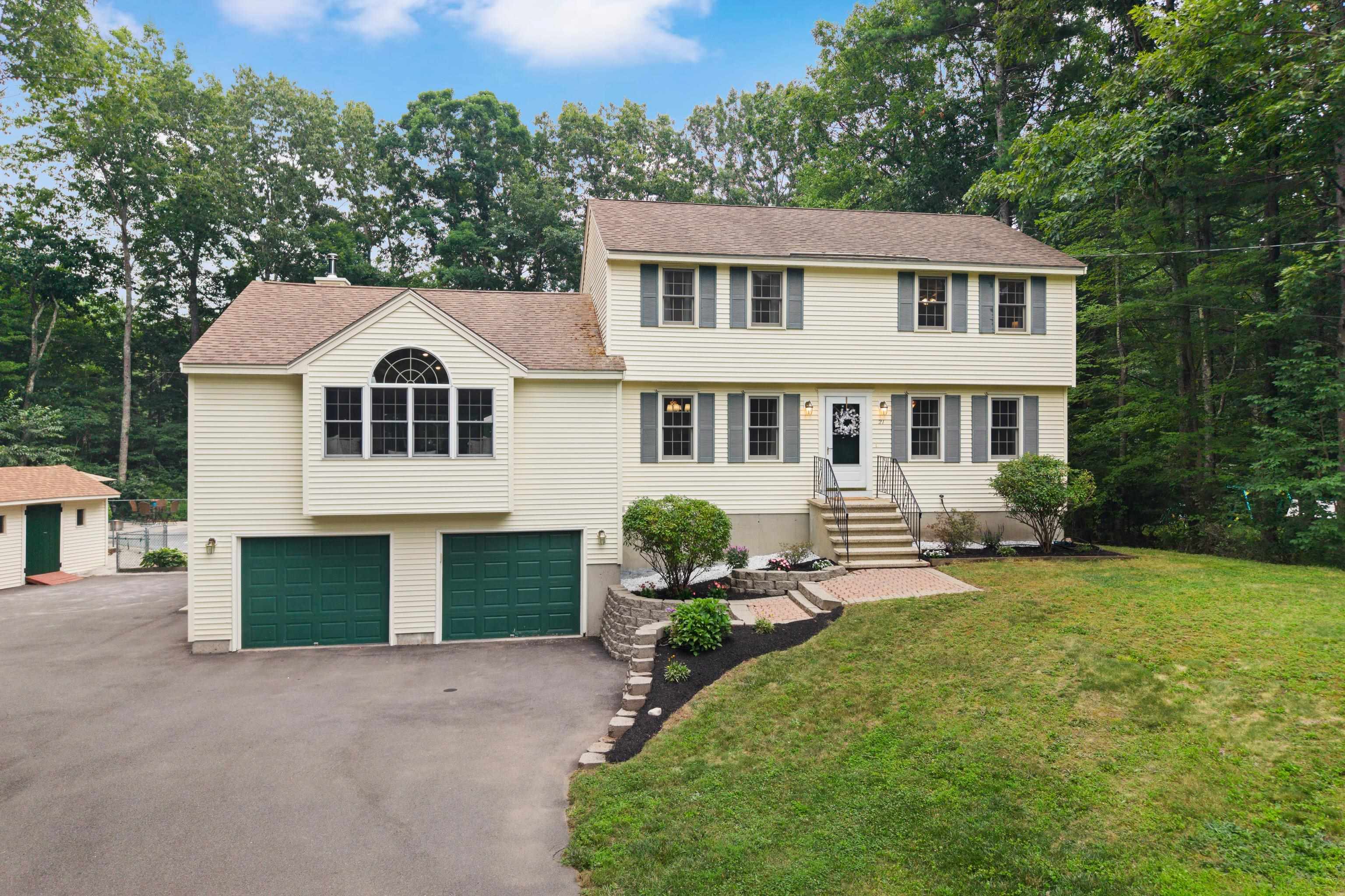 21 Kristin Dr, Derry, NH 03038