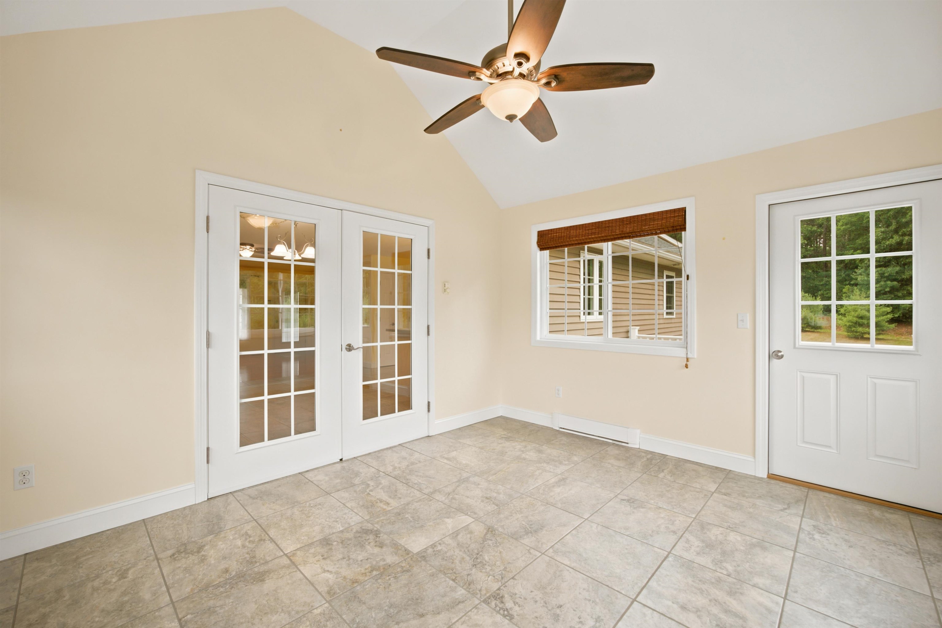 Exit Porch to Deck