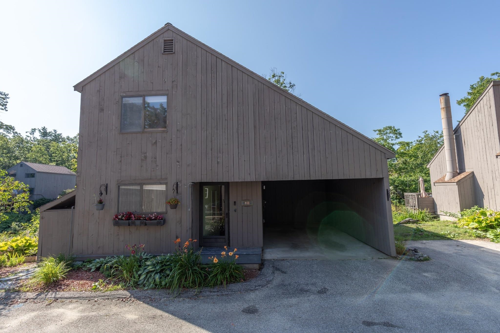 48 Coburn Woods Dr, Nashua, NH 03063