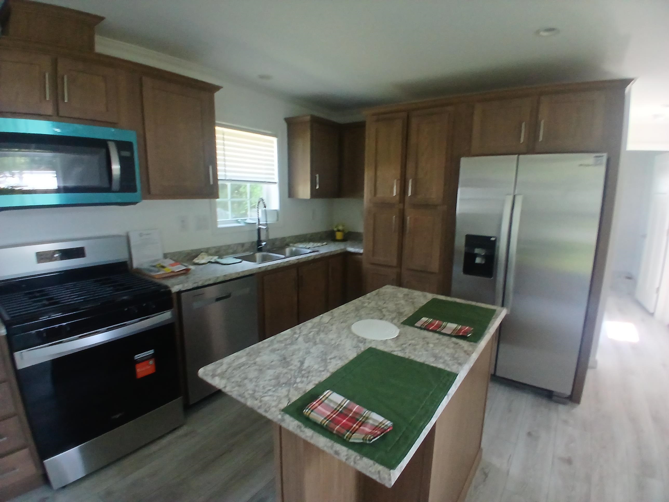 10 Daniels Dr, Enfield, NH 03748