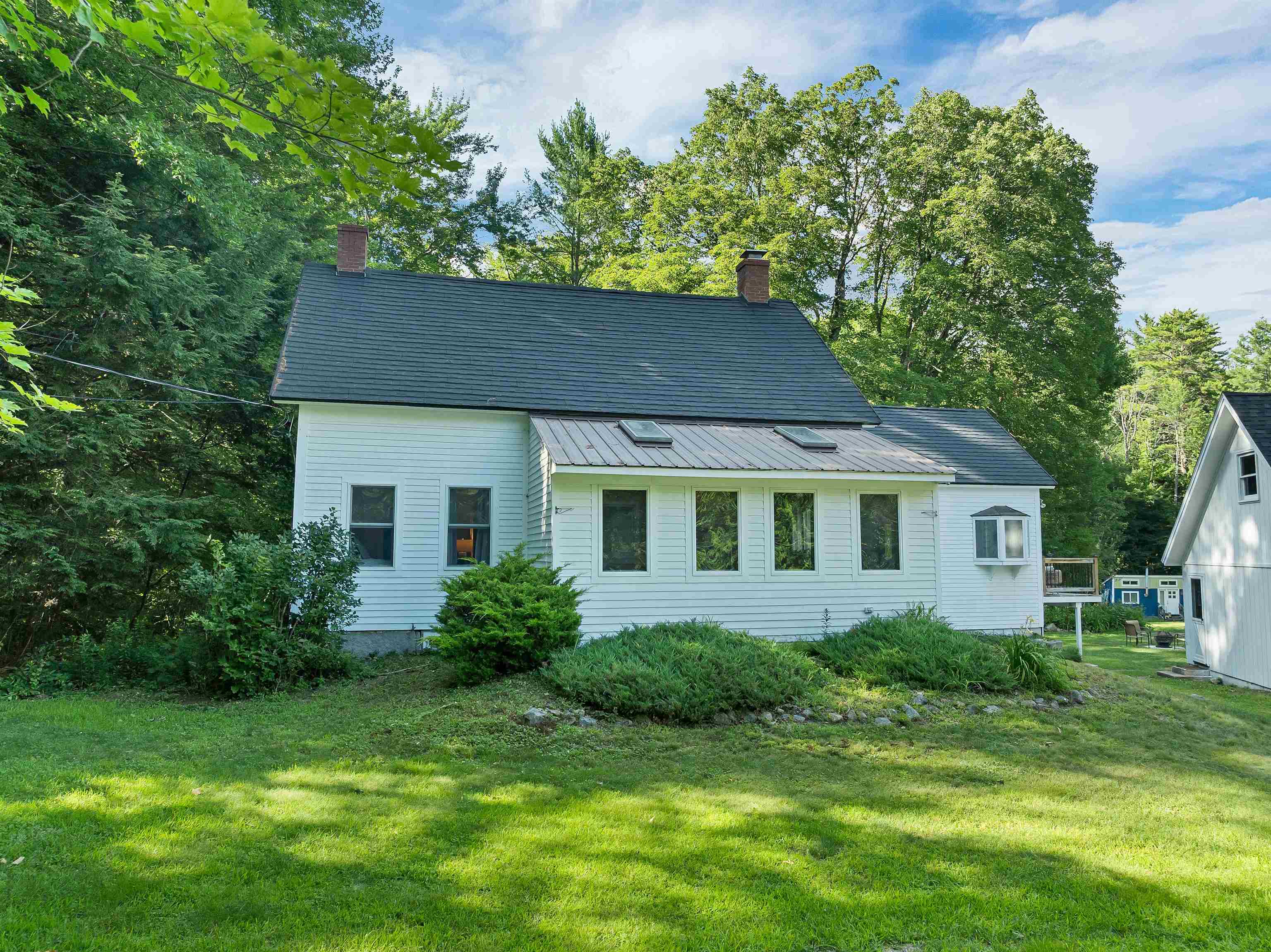 1195 Chocorua Rd, Tamworth, NH 03817