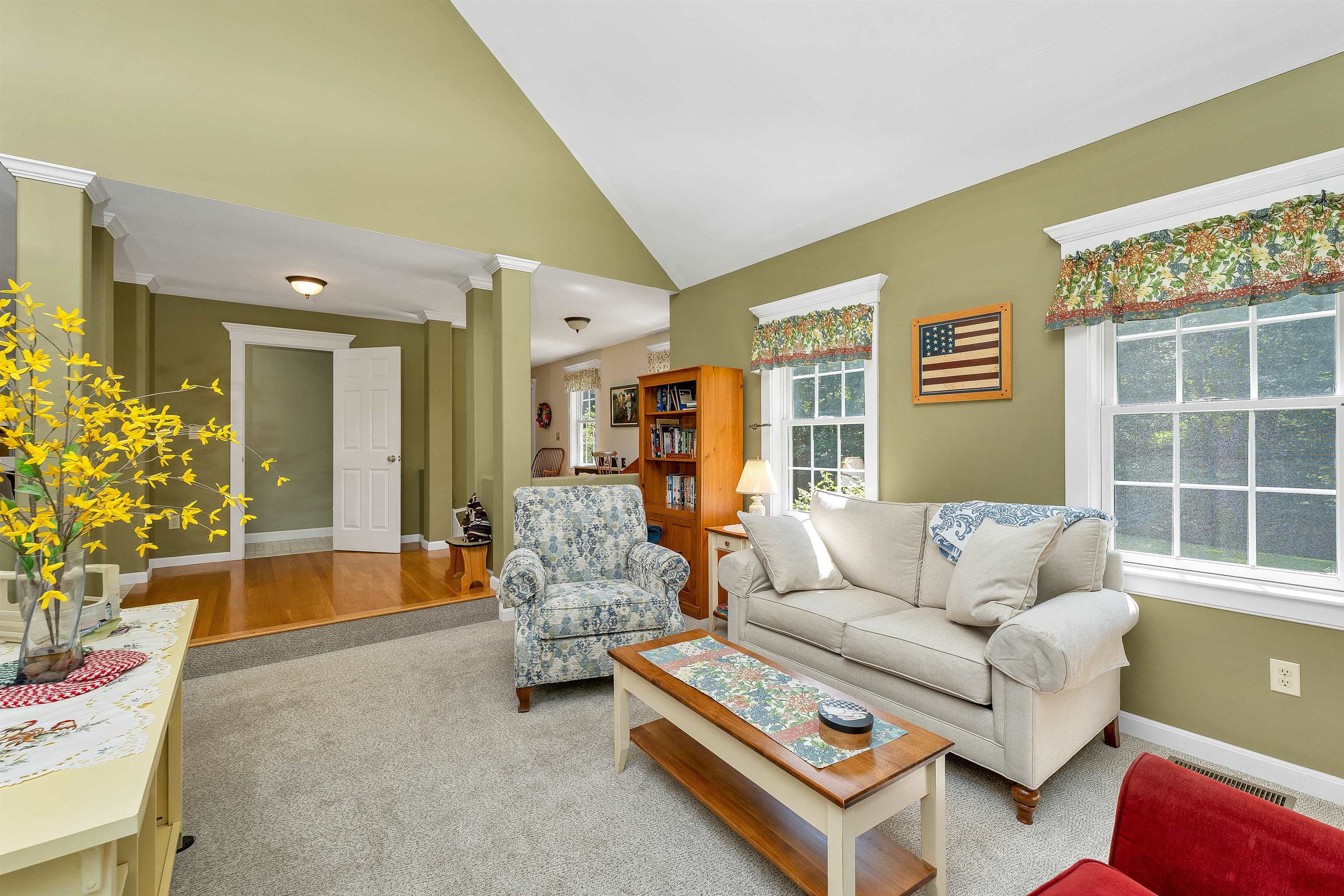 52 Riverdale Rd, New Boston, NH 03070