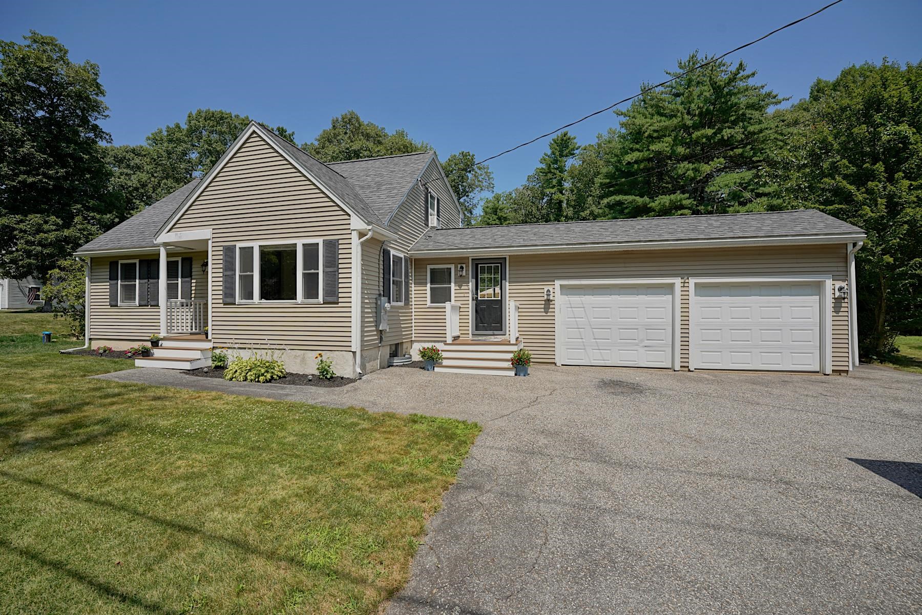 29 Mary Batchelder Rd, Hampton, NH 03842
