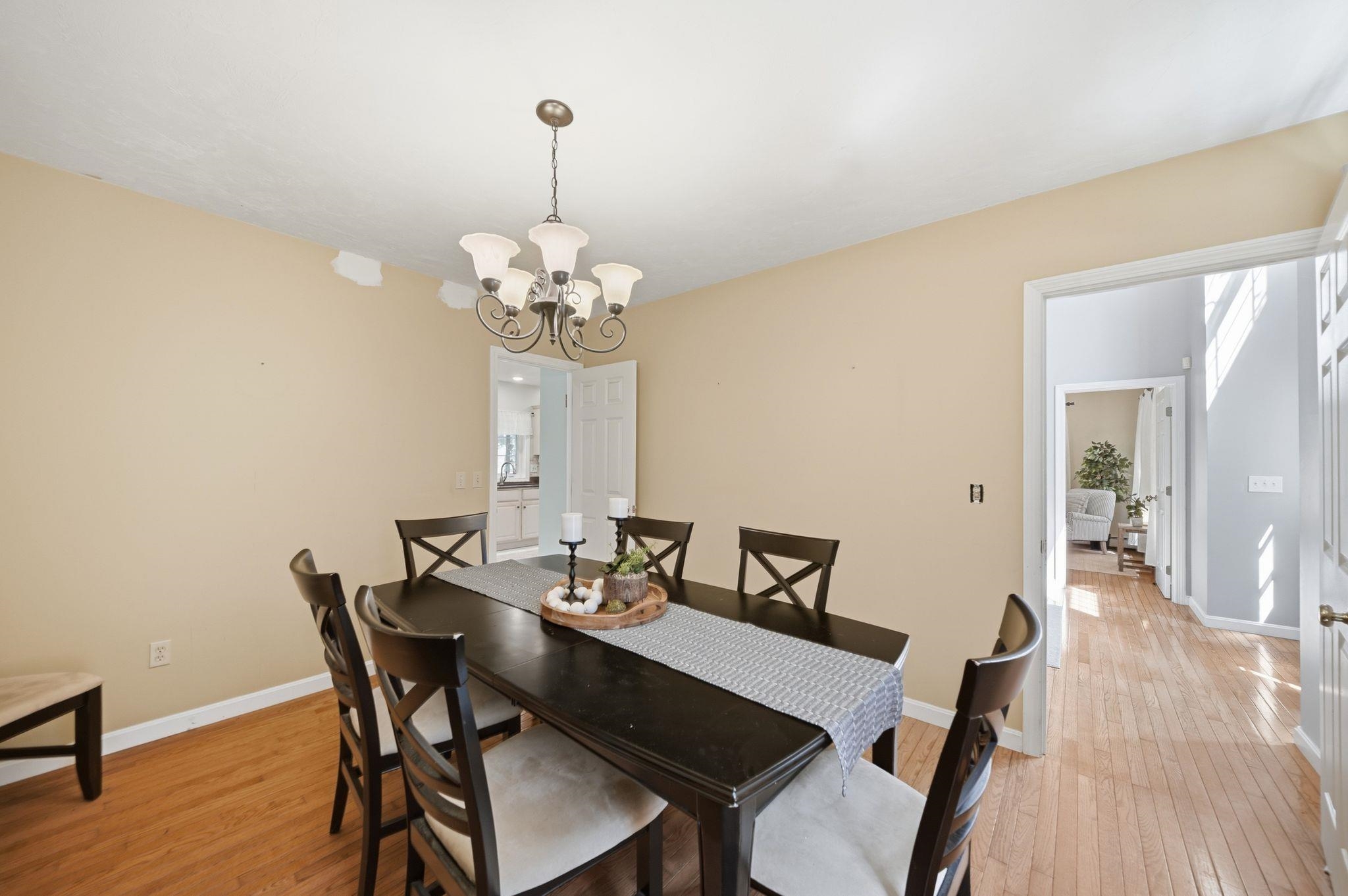 4 Longmeadow Rd, Windham, NH 03087