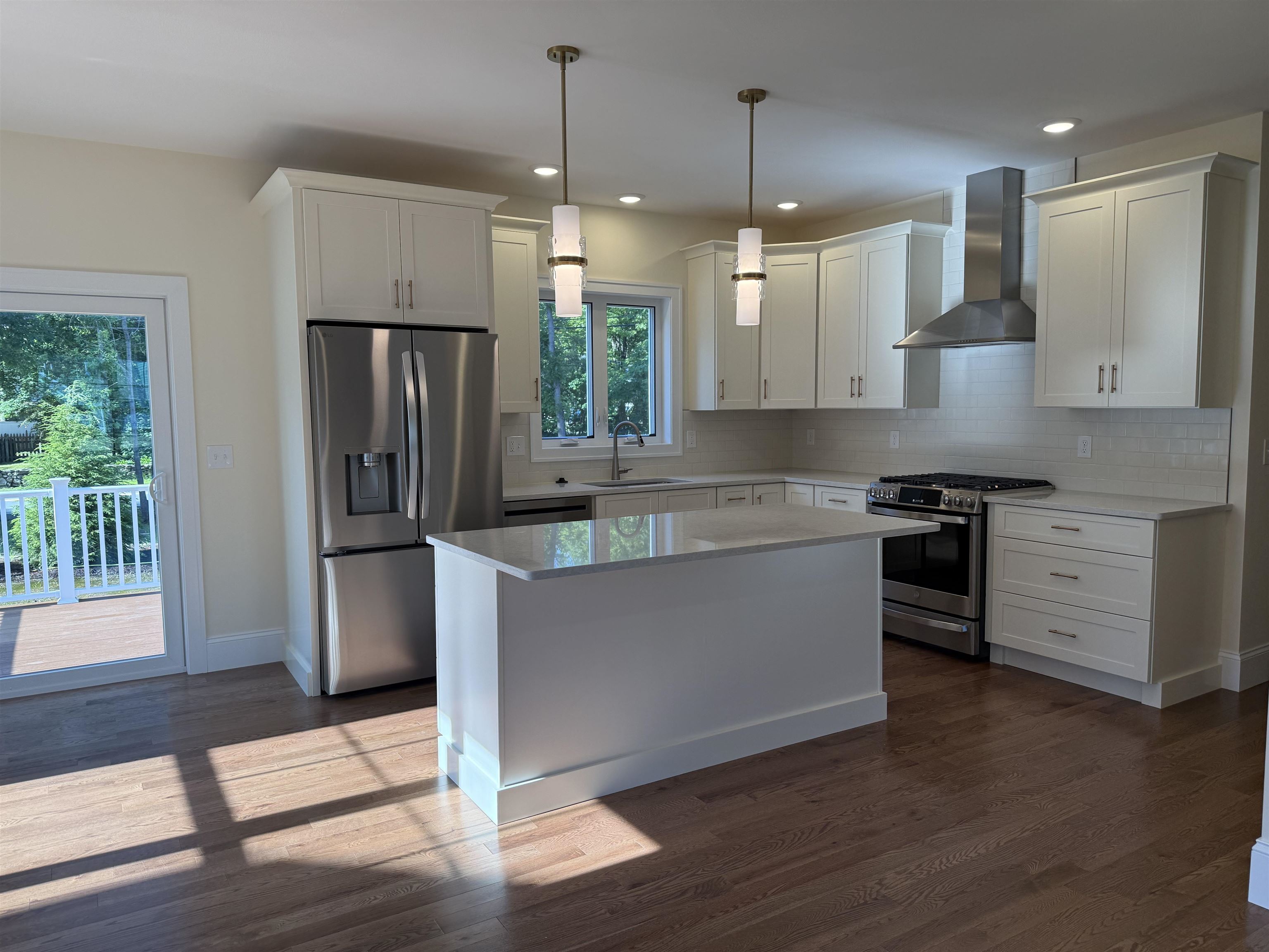 55 Wilderness Dr, Nashua, NH 03062