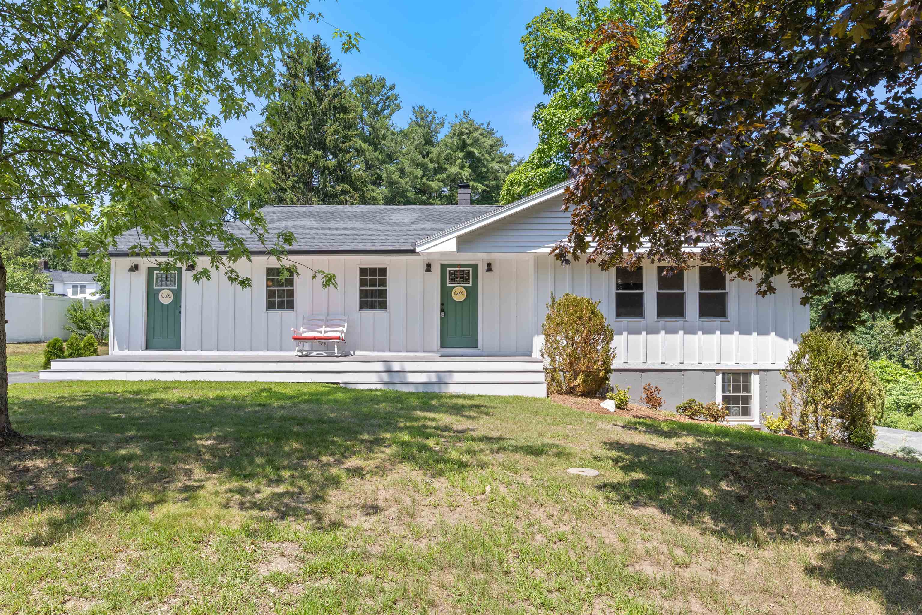 99 Pond St, Salem, NH 03079