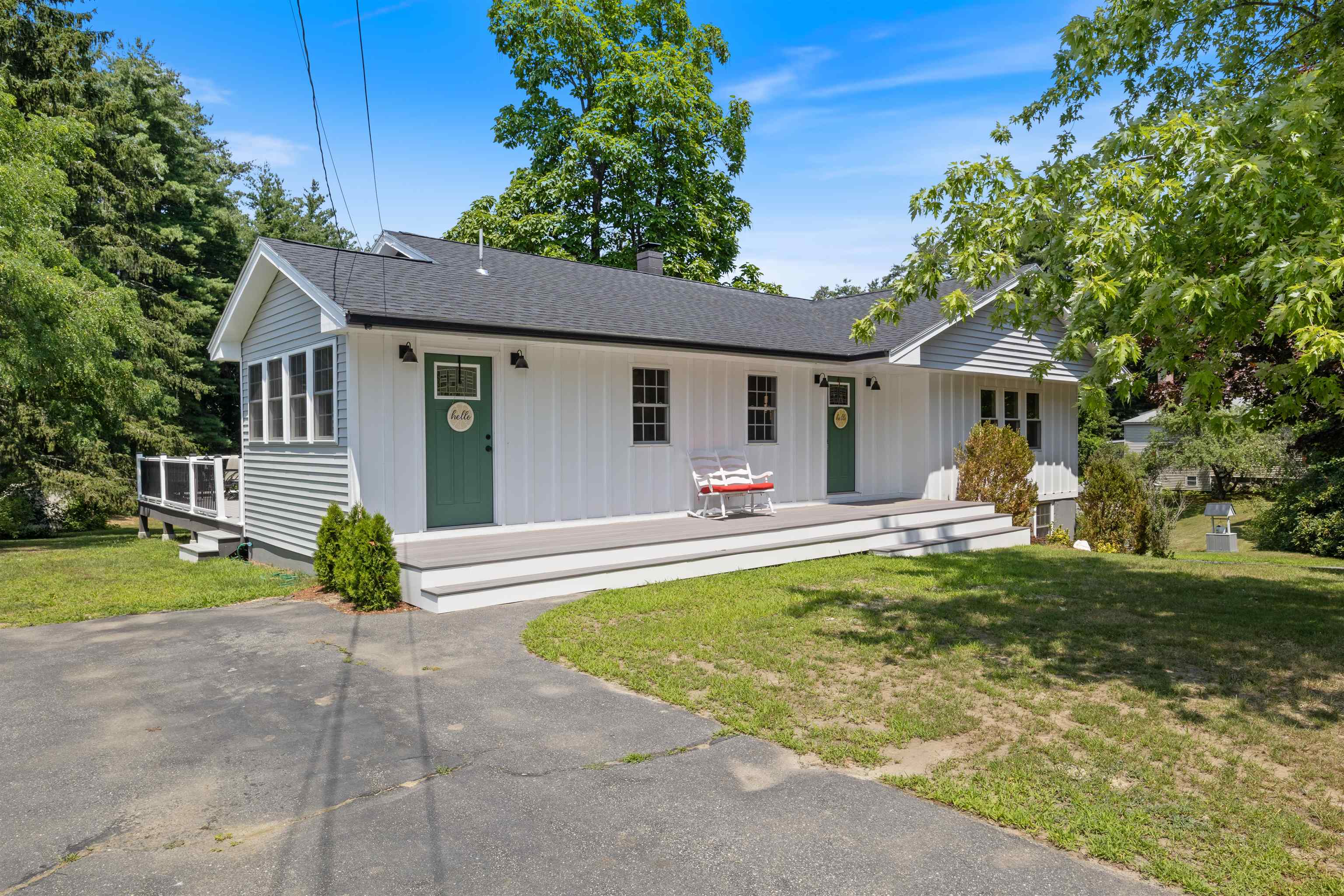 99 Pond St, Salem, NH 03079