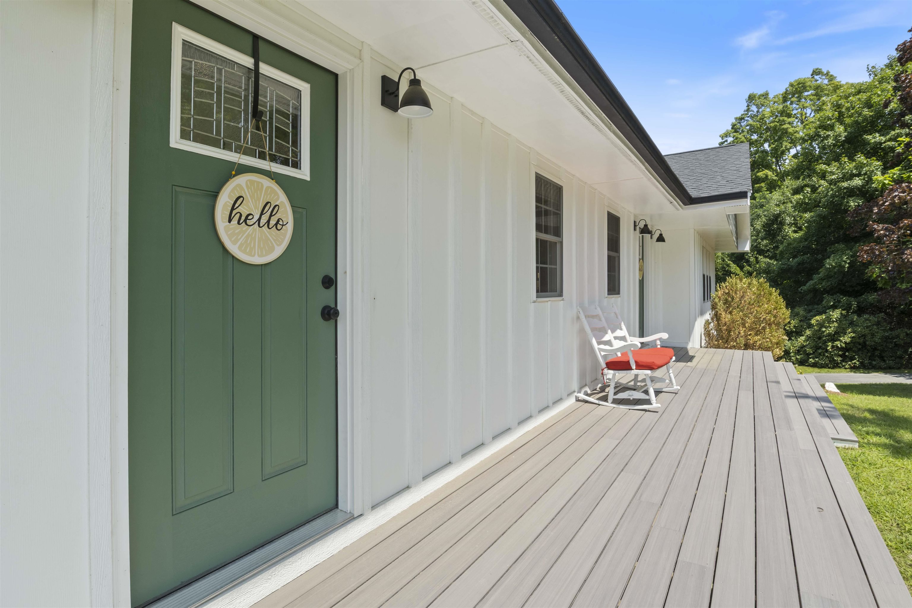 99 Pond St, Salem, NH 03079