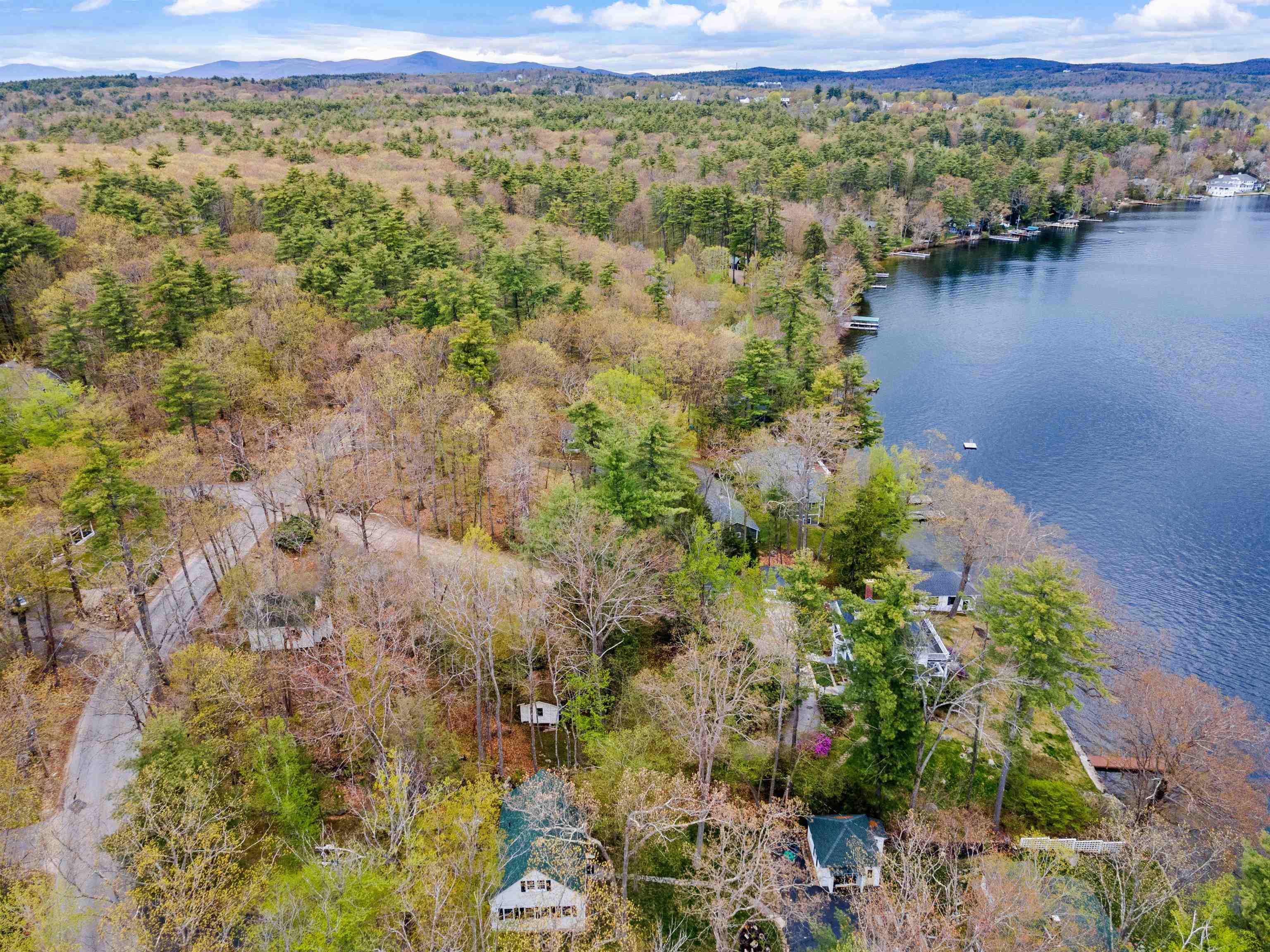180 Sewall Rd, Wolfeboro, NH 03894