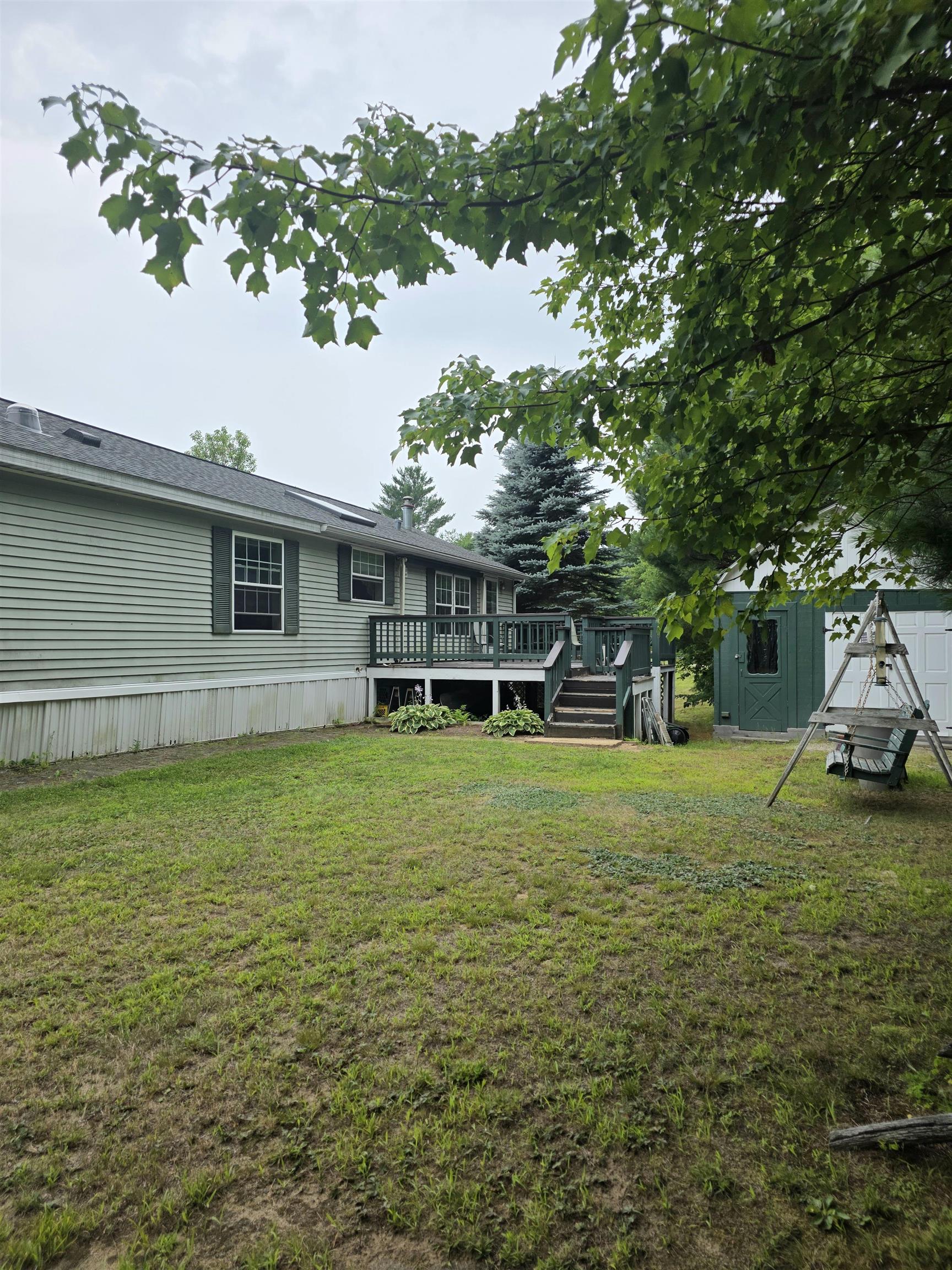 9 Ash St, Epsom, NH 03234