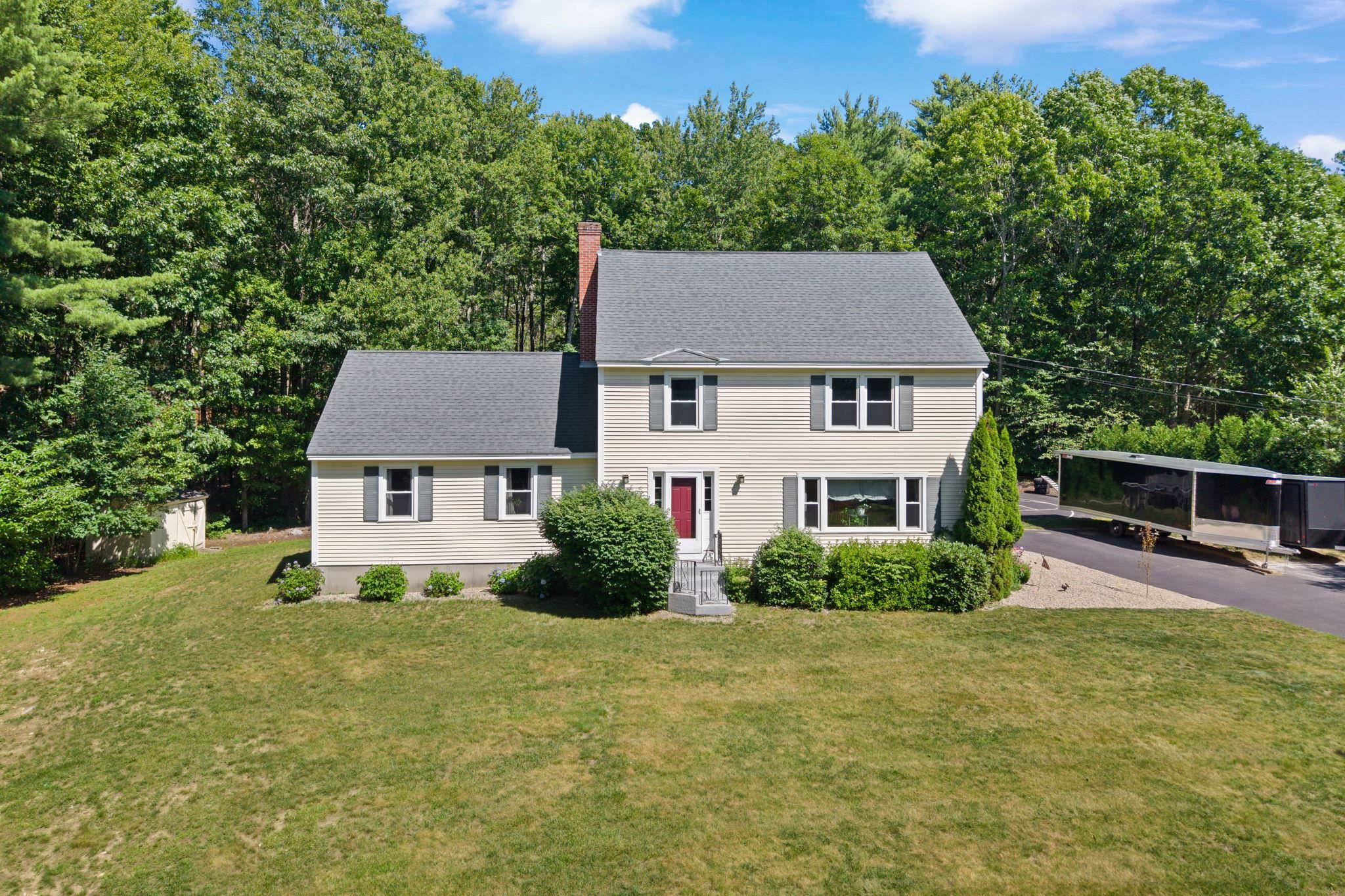 924 River Rd, Weare, NH 03281
