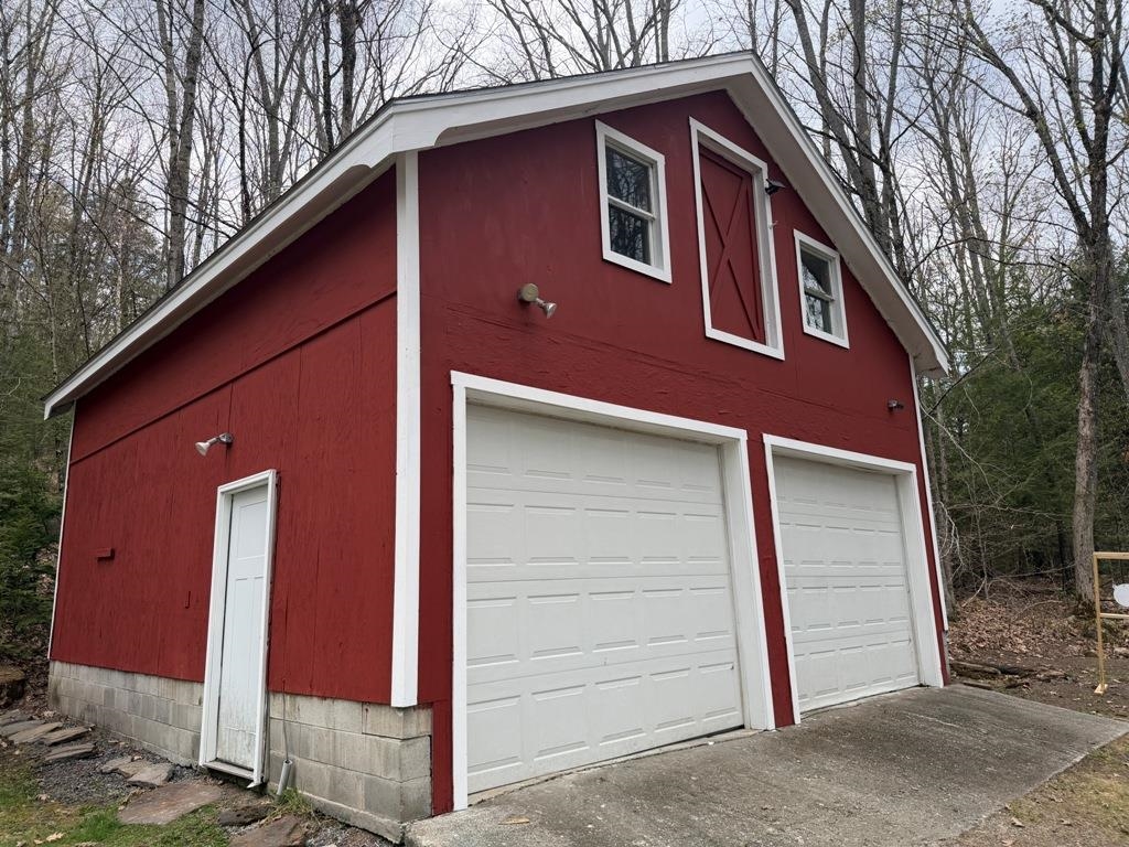 18 Algonquin Rd, Enfield, NH 03748