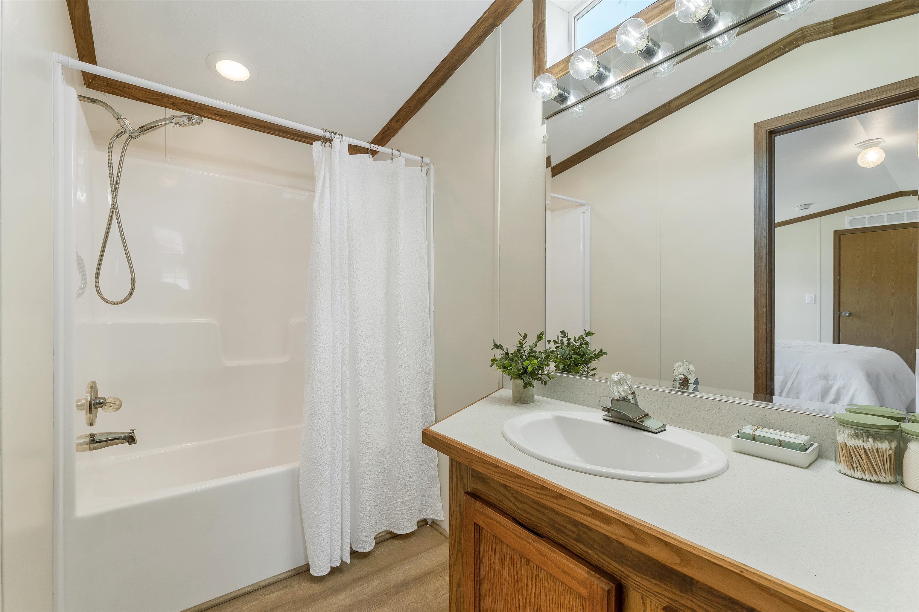 7 First St, Exeter, NH 03833