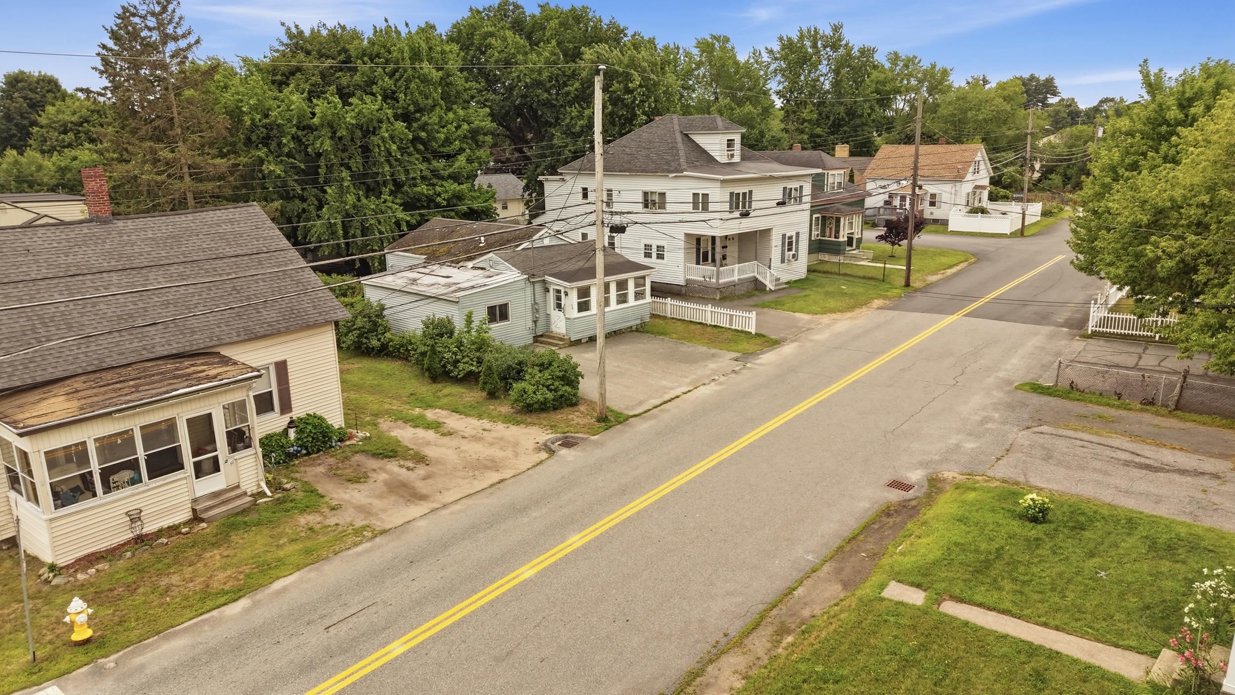 28 New Dunstable Rd, Nashua, NH 03060