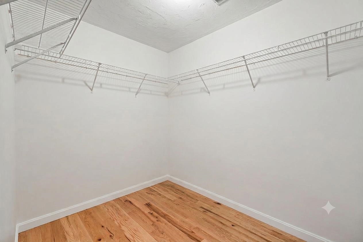 19 Footbridge Ln, Dover, NH 03820
