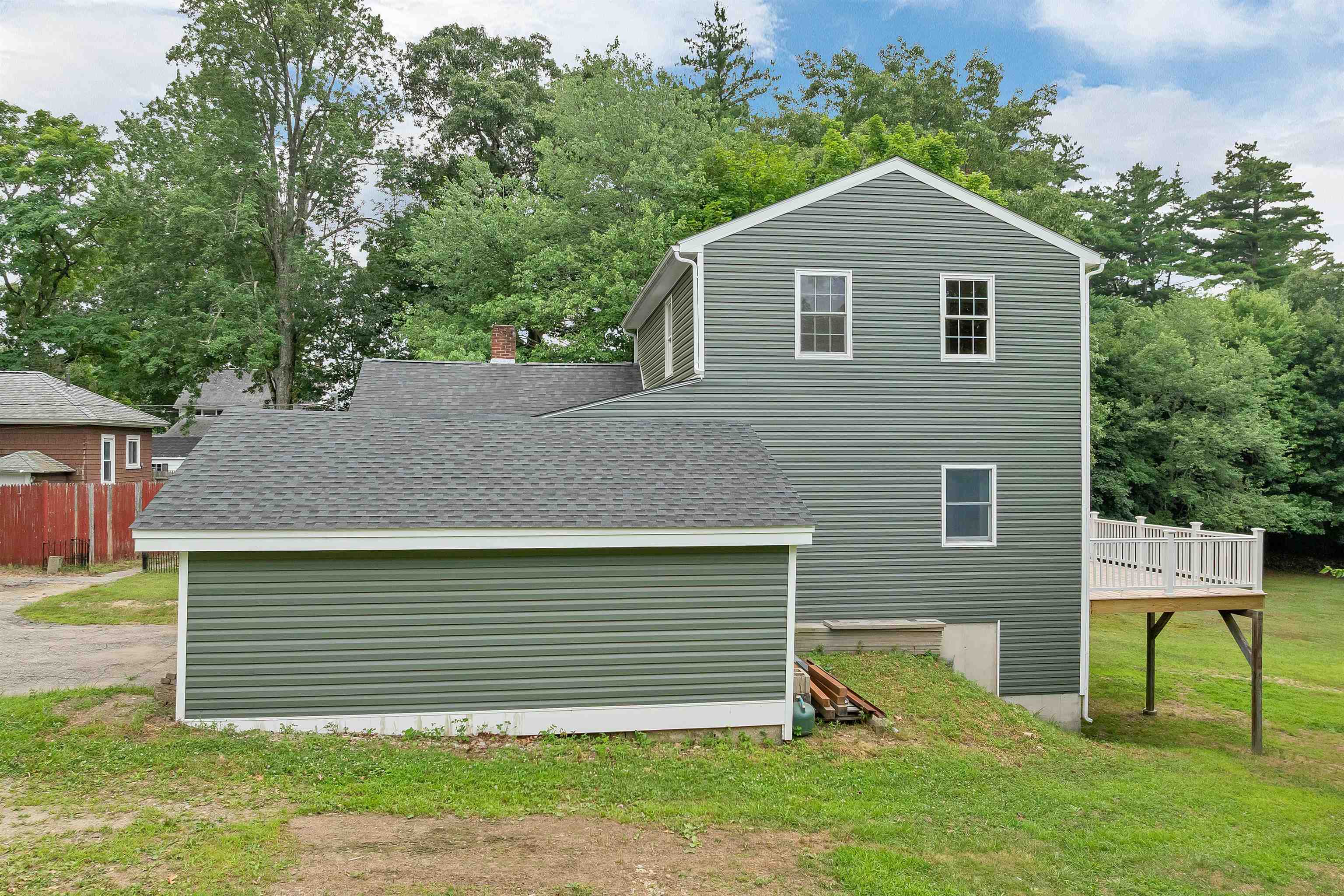 36 Highland St, Hudson, NH 03051