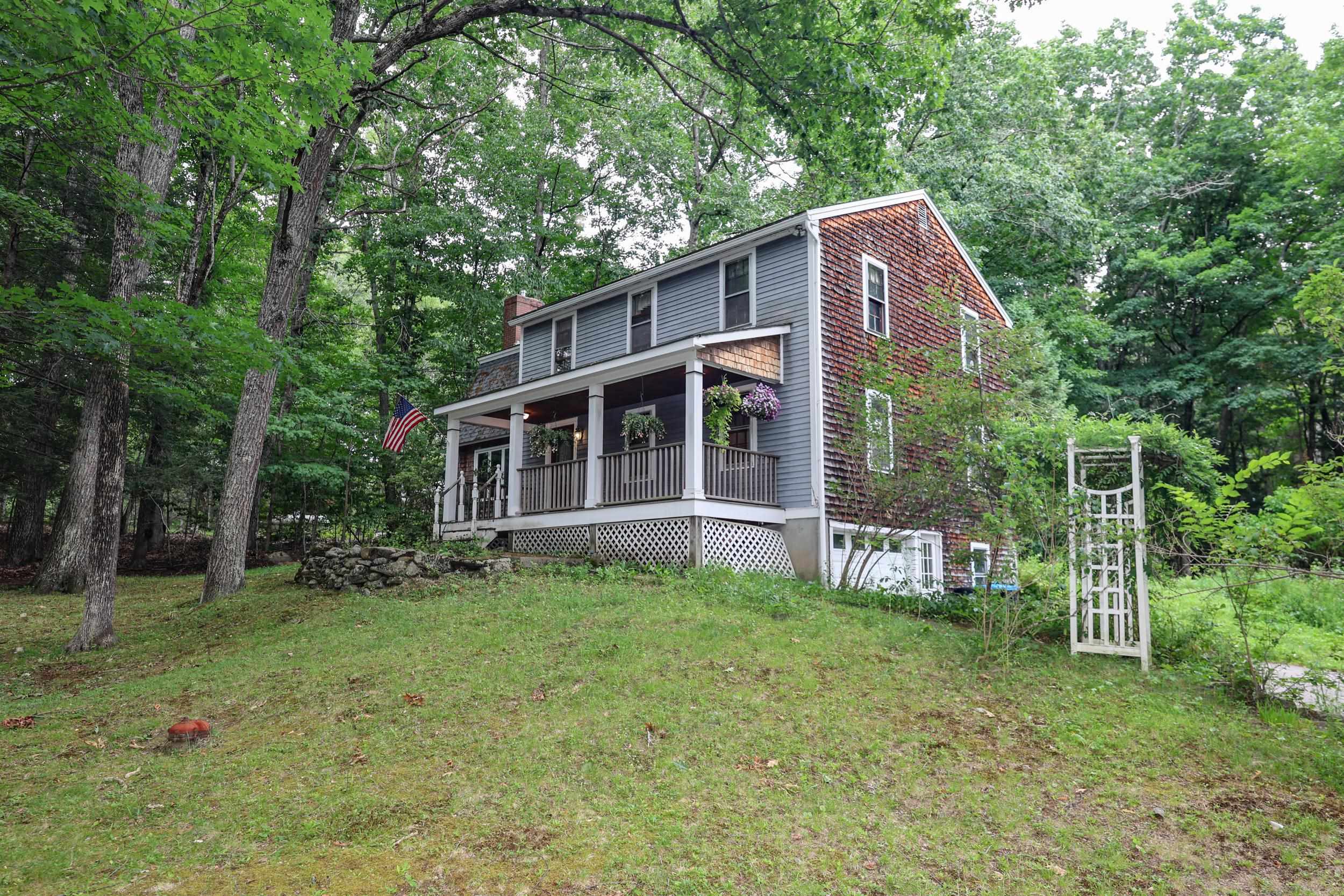 16 Meserve Rd, Durham, NH 03824