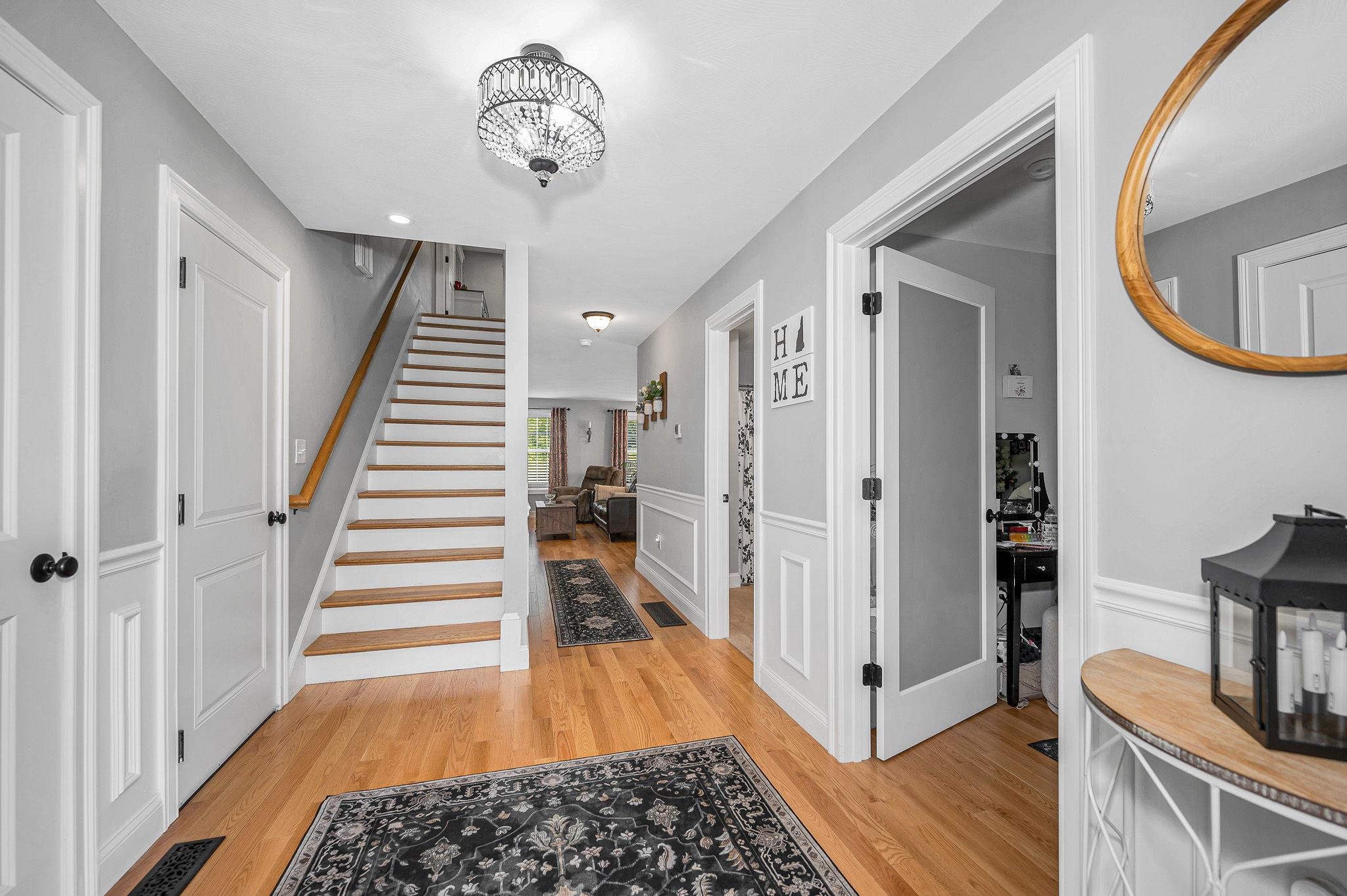 289B Webster St, Hudson, NH 03051