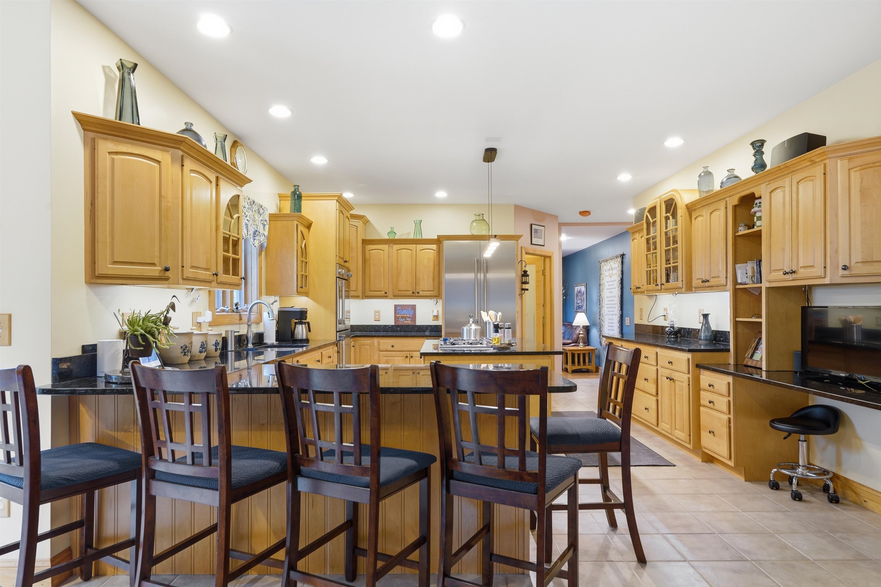 Photo 3 of Mansion for sale at 202 South Rd, Deerfield, NH 03037 | MLS# 5101226 | Listing updated on 2026-09-15