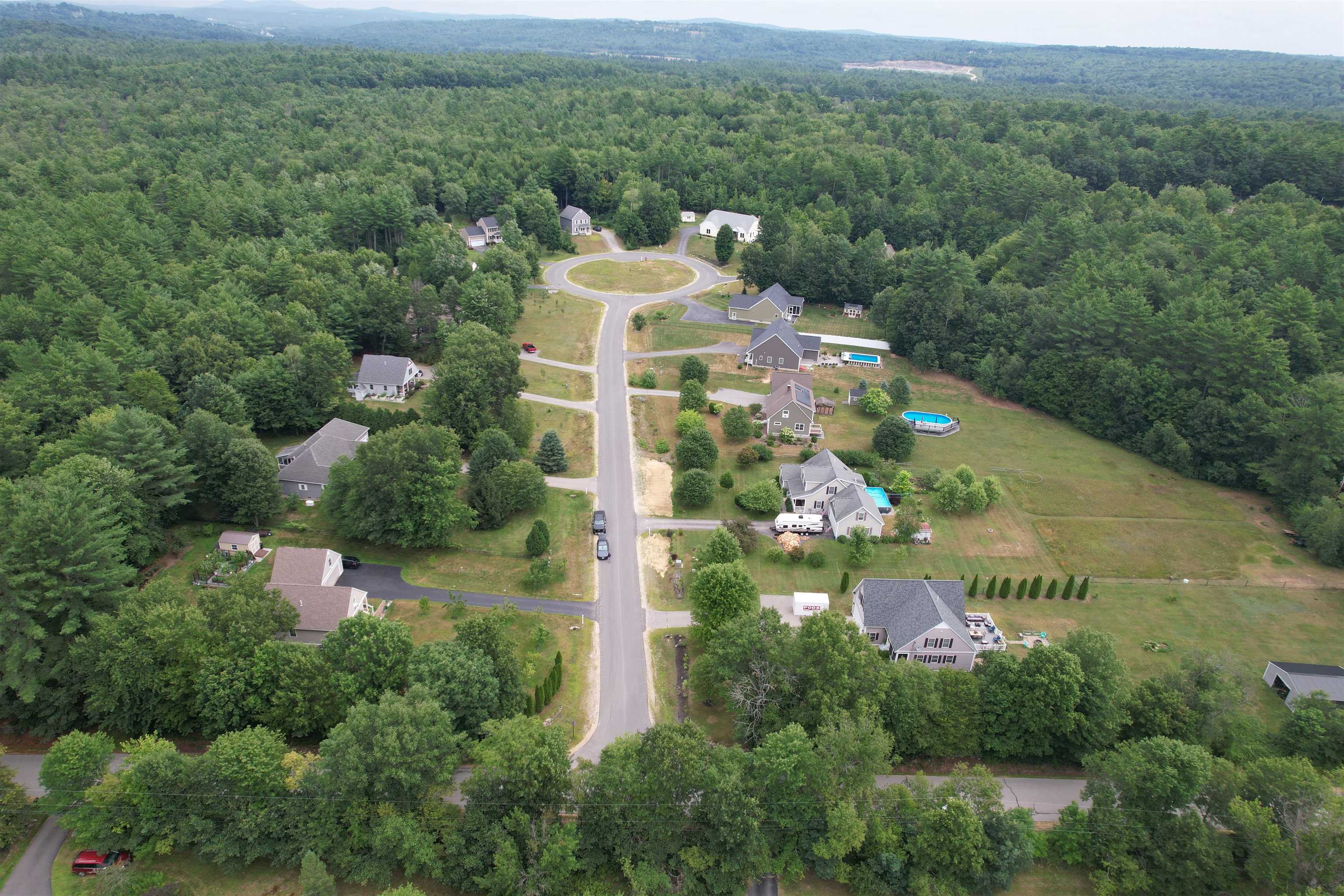 4 Memory Ln, Loudon, NH 03307