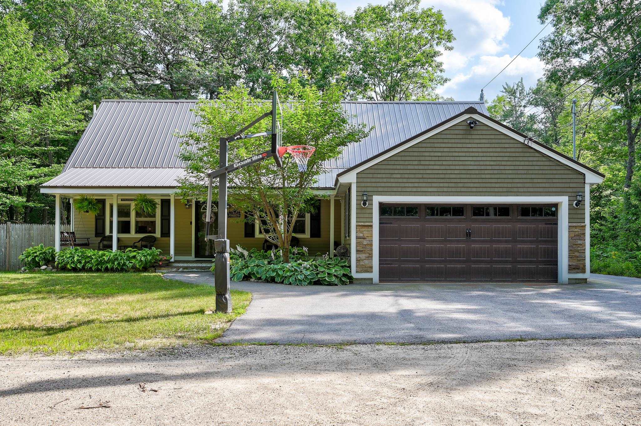 633 Cobb Farm Rd, Harts Location, NH 03812