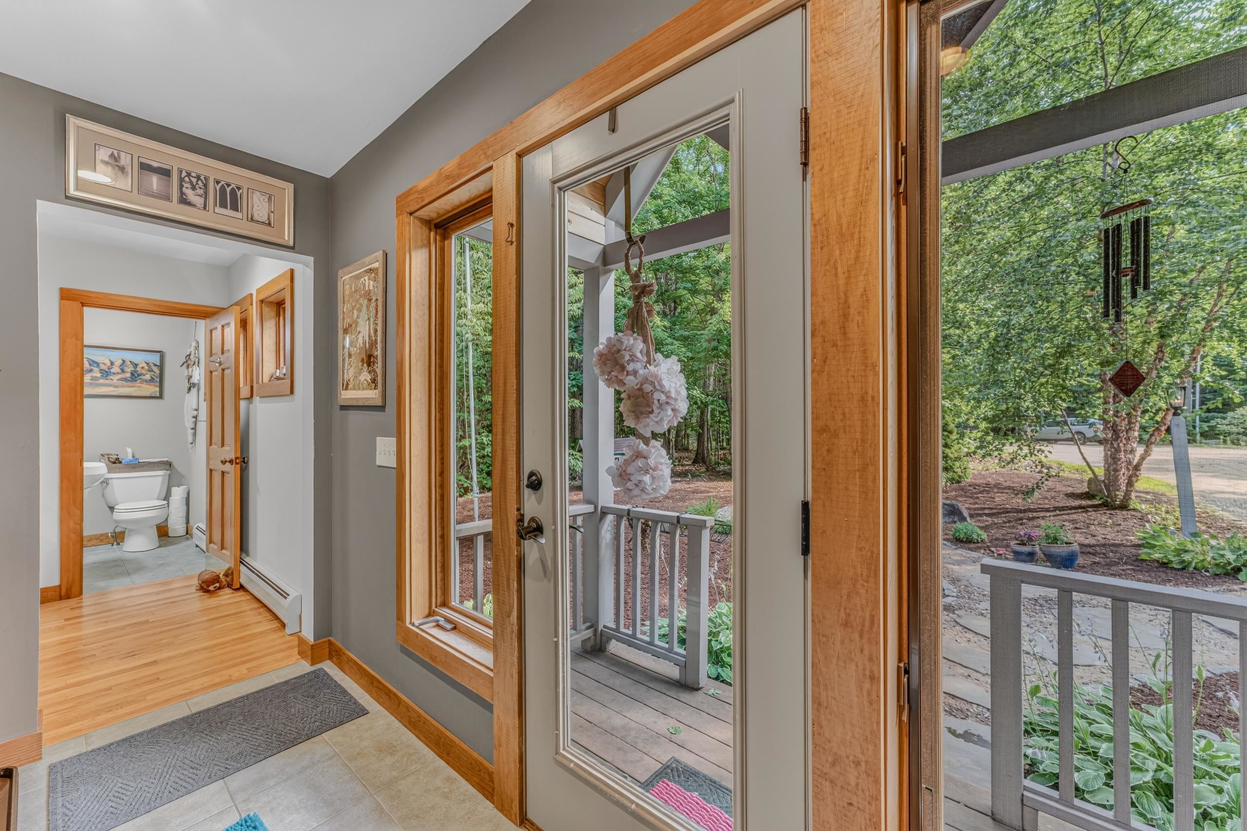 18 Armsby Cir, Campton, NH 03223