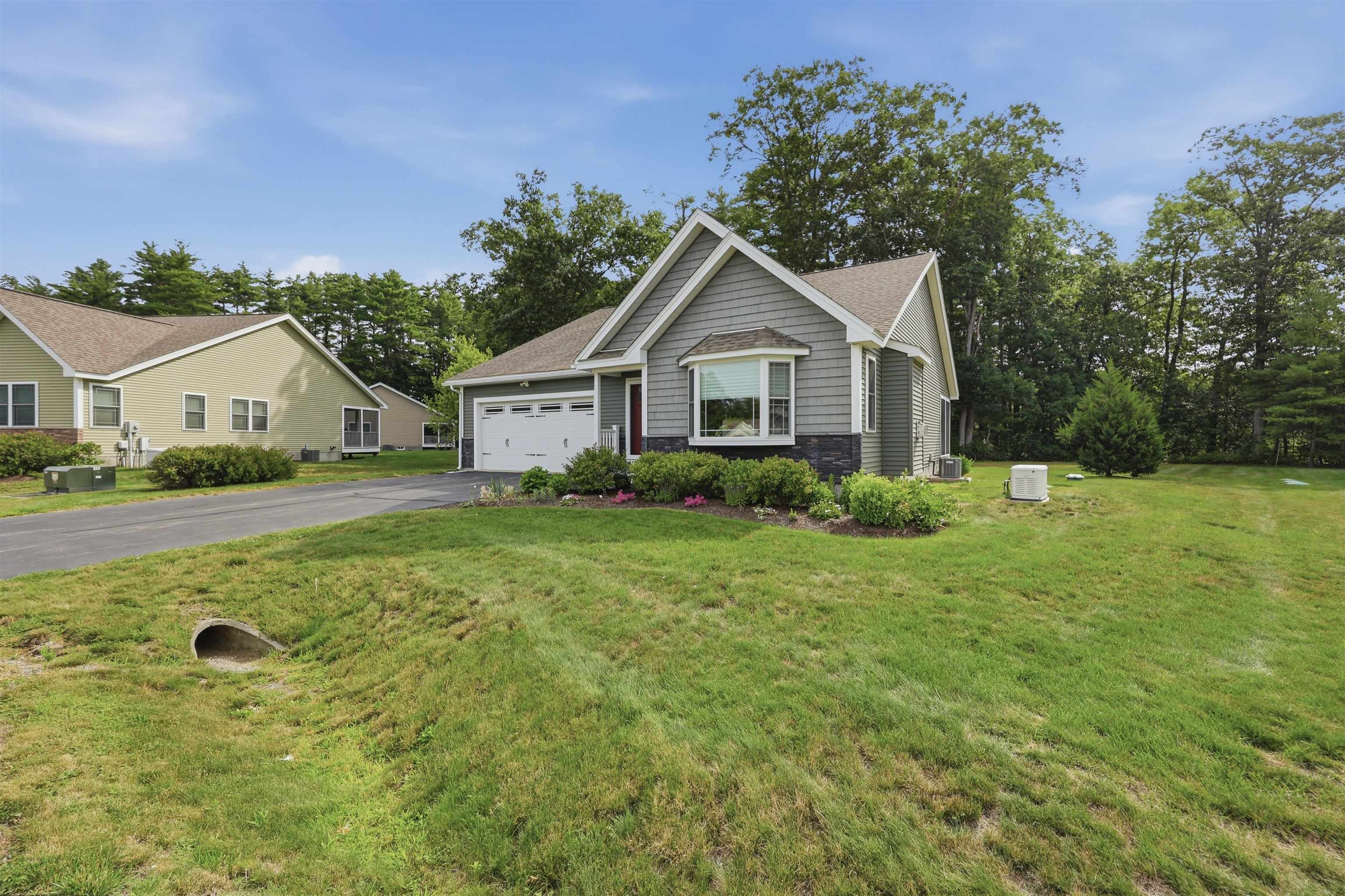 31 Castle Ct #31, Kingston, NH 03848