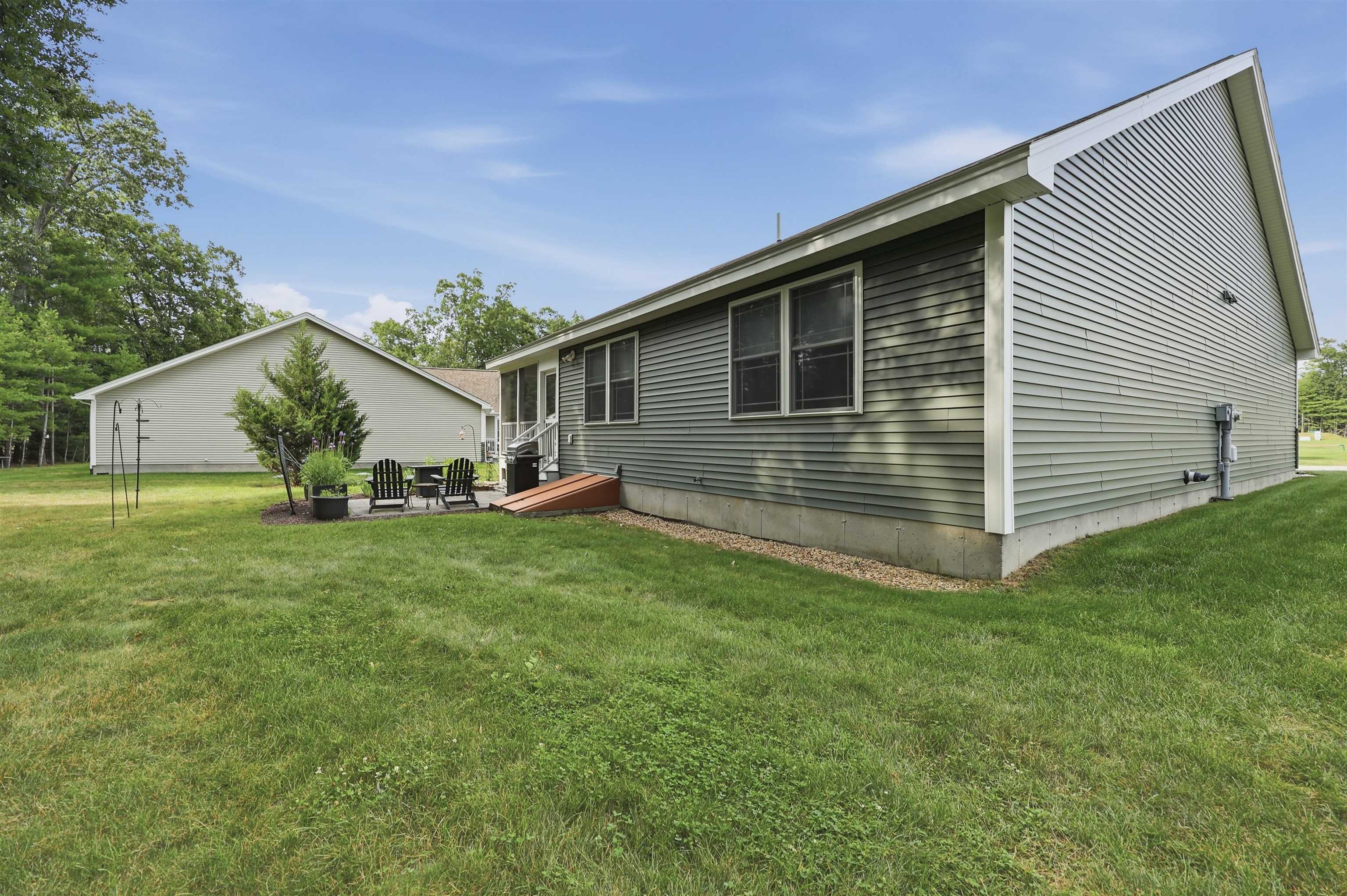 31 Castle Ct #31, Kingston, NH 03848