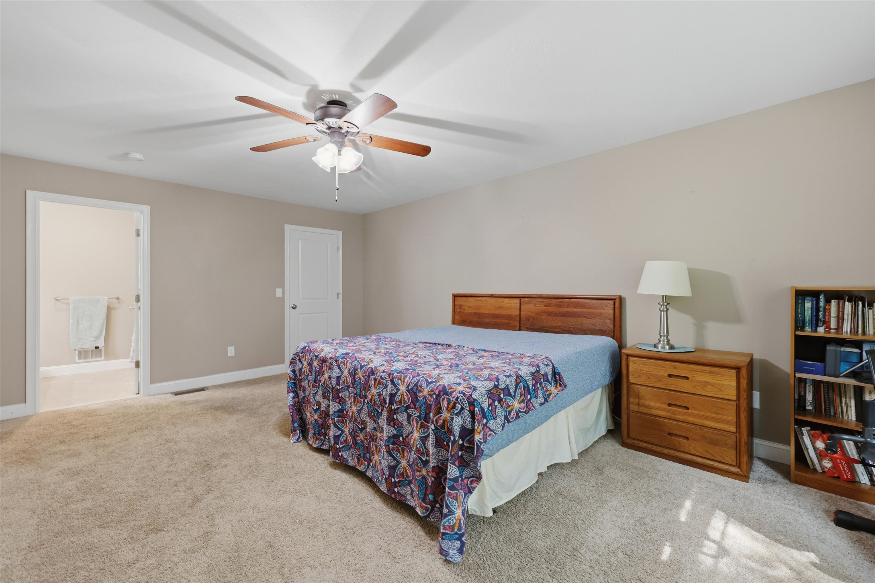 31 Castle Ct #31, Kingston, NH 03848