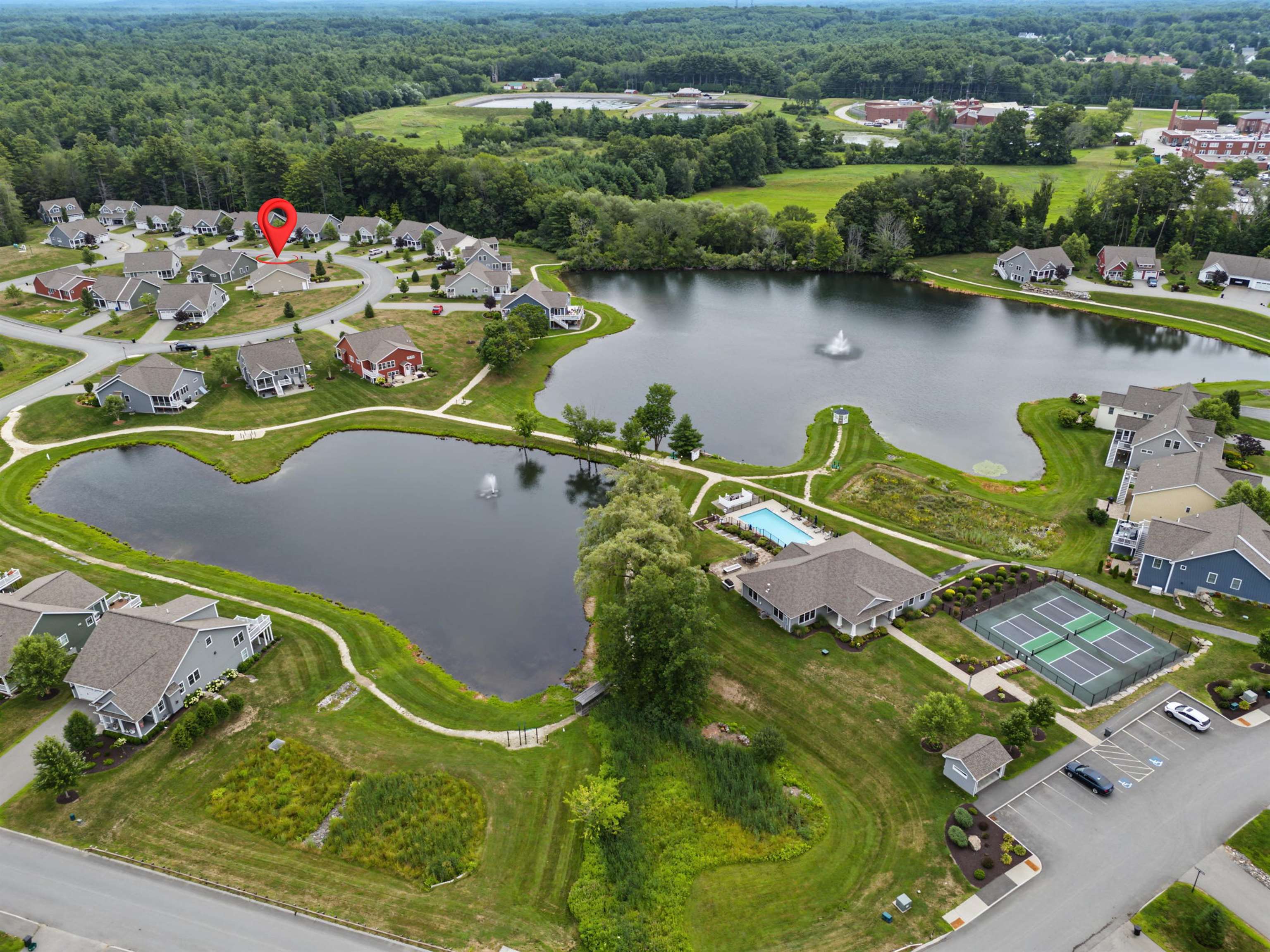 4 James Cir, Brentwood, NH 03833