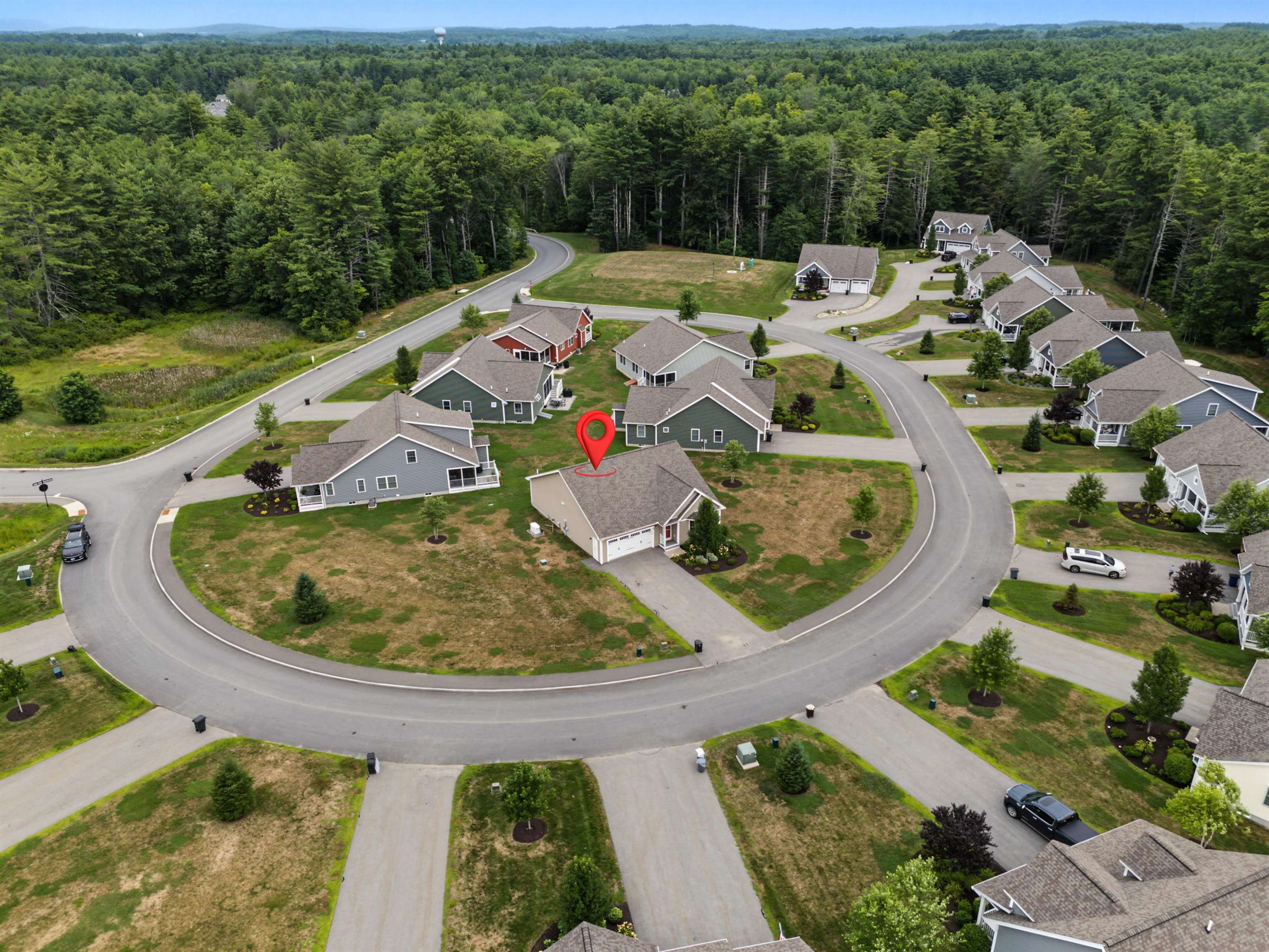 4 James Cir, Brentwood, NH 03833