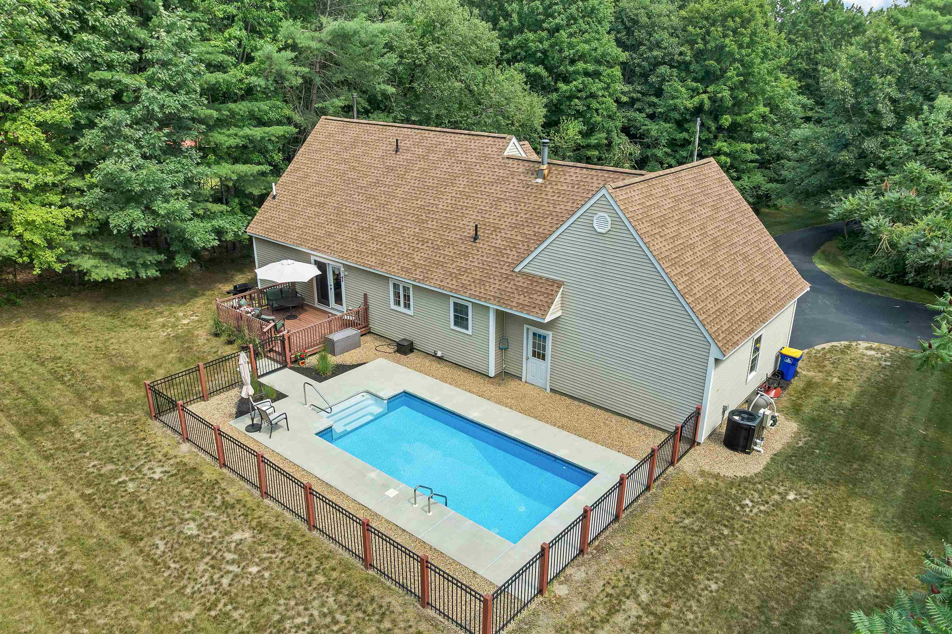 314 Lancaster Hill Rd, Tilton, NH 03276
