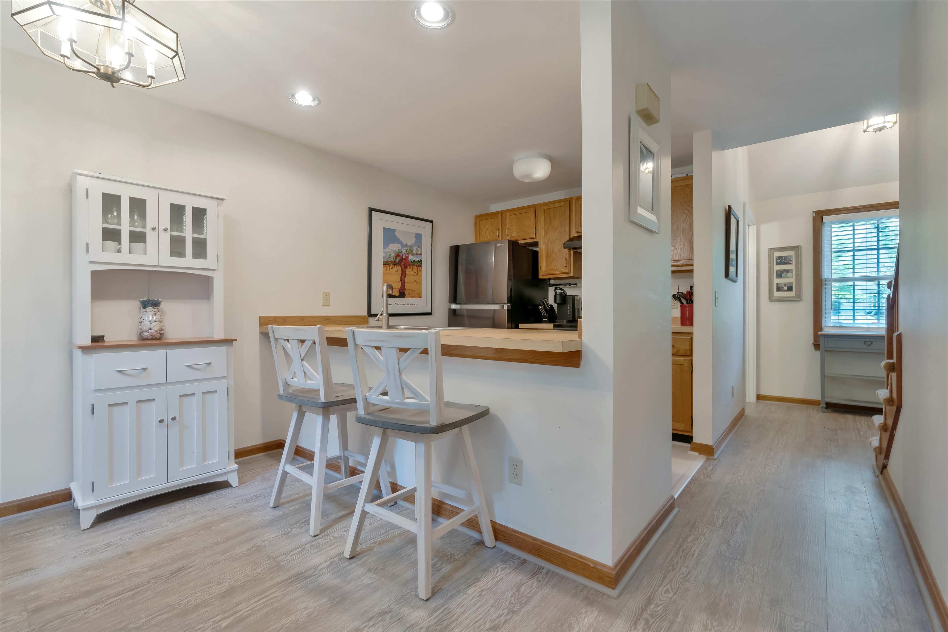 76 Glengarry Dr, Stratham, NH 03885