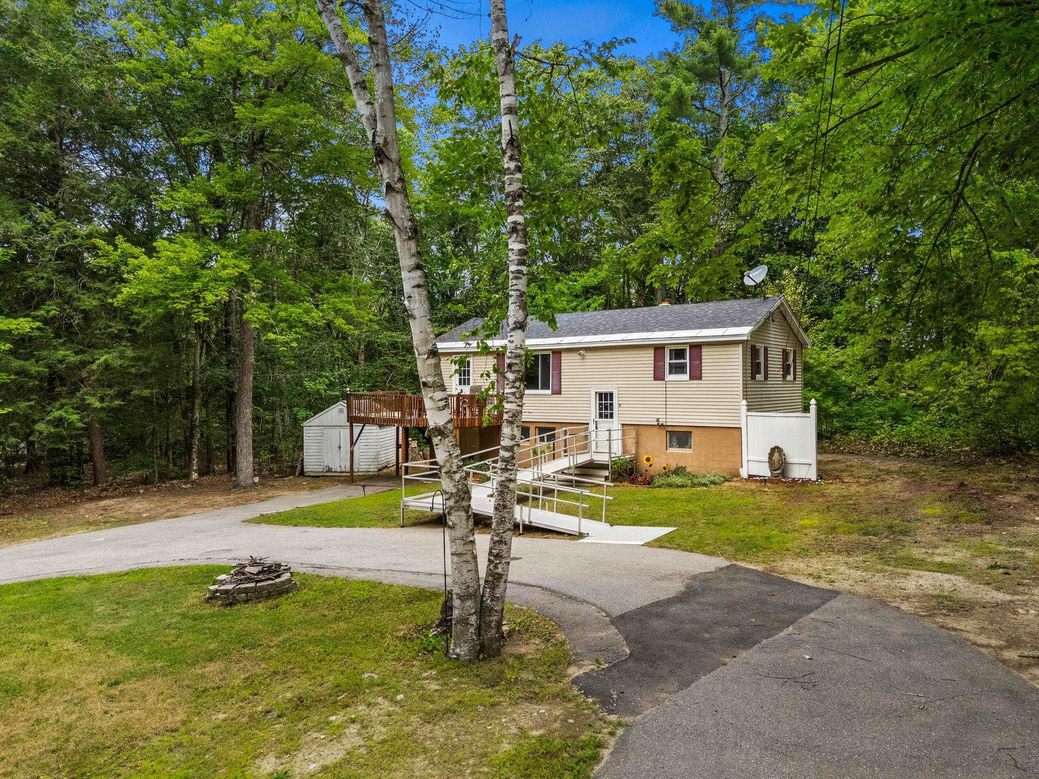 11 Dudley Dr, Middleton, NH 03887
