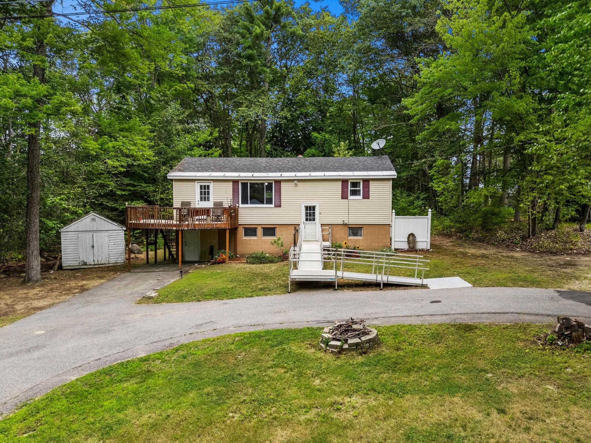 11 Dudley Dr, Middleton, NH 03887