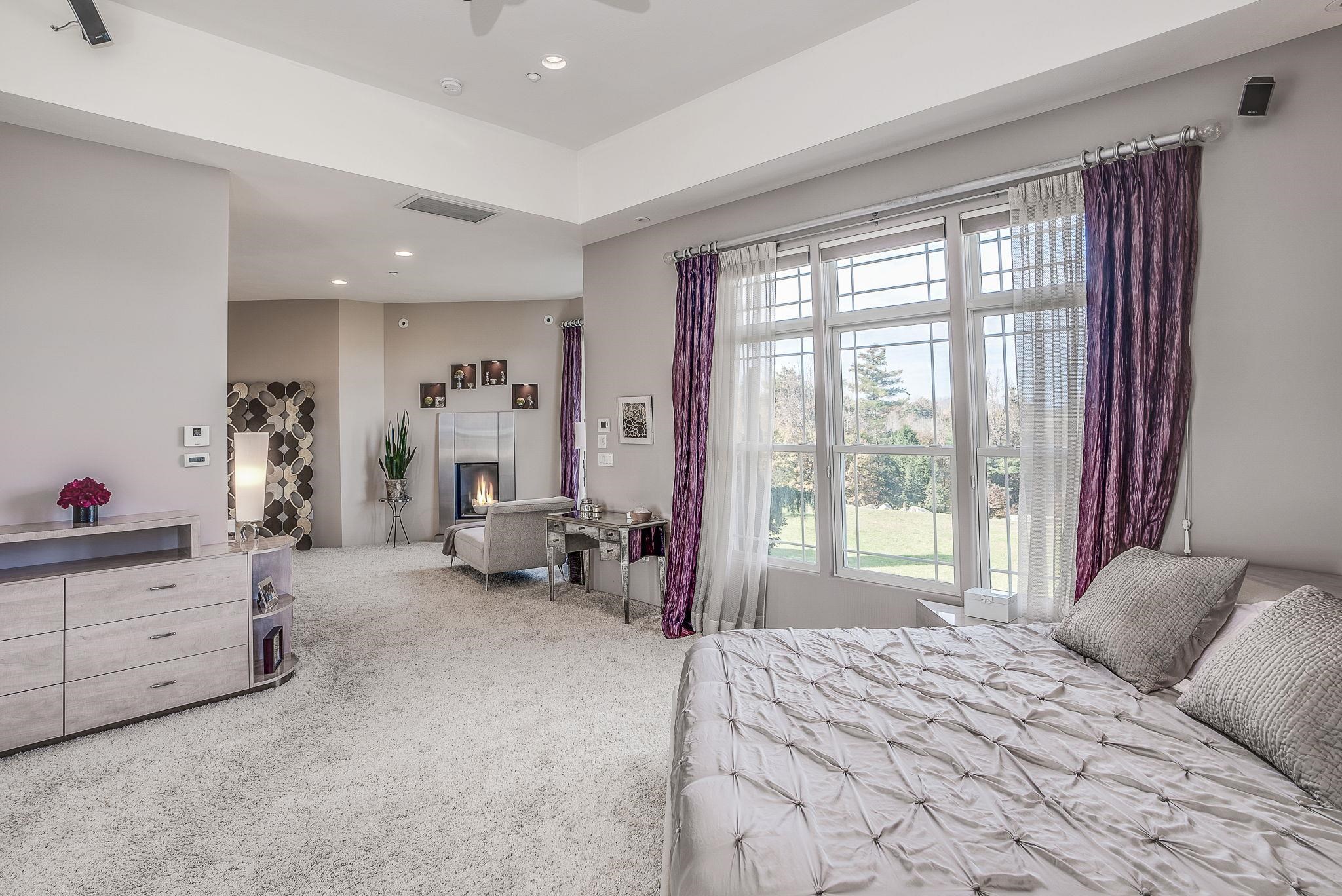 Multi-Room 1st Floor Primary Suite